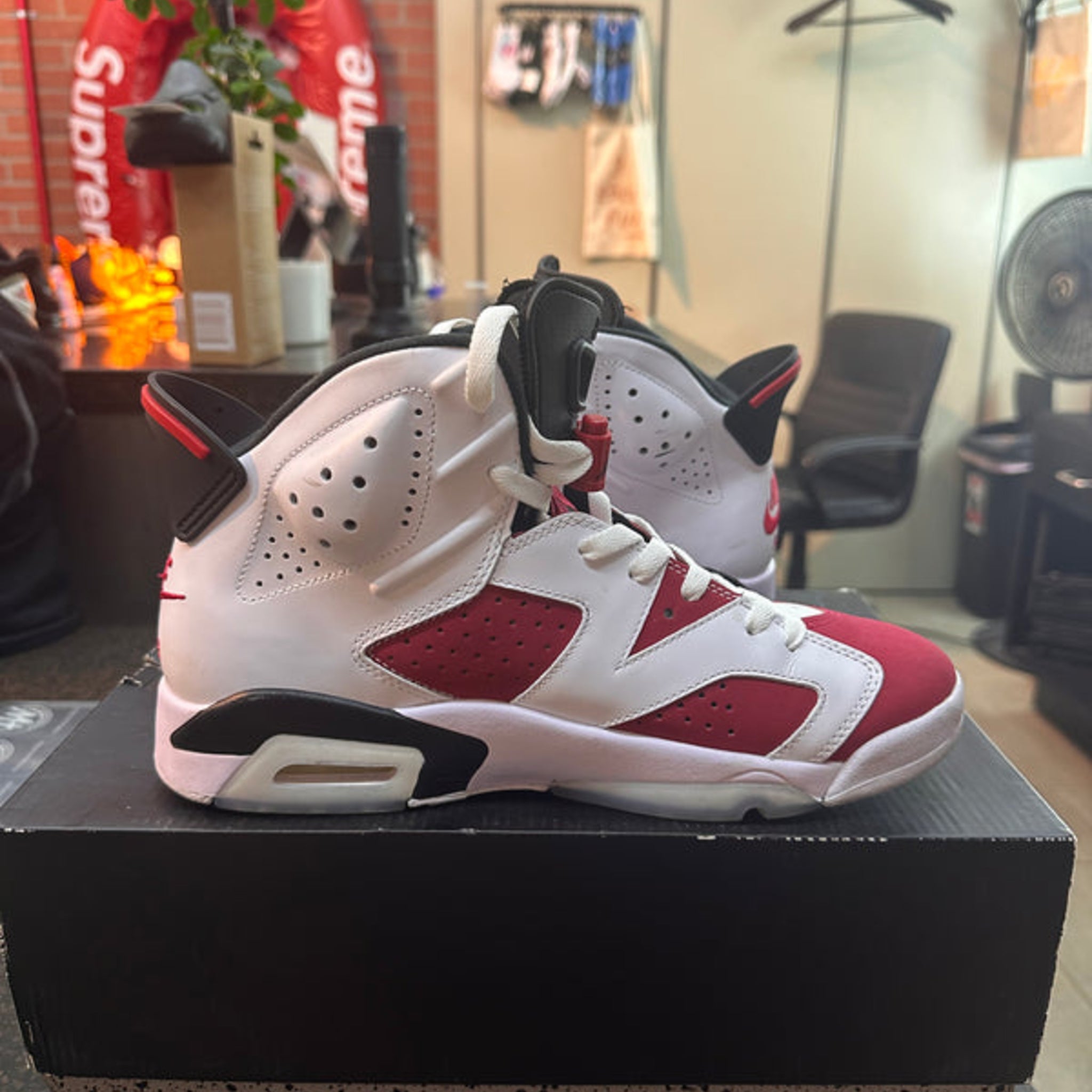 Jordan 6 "Carmine" Preowned