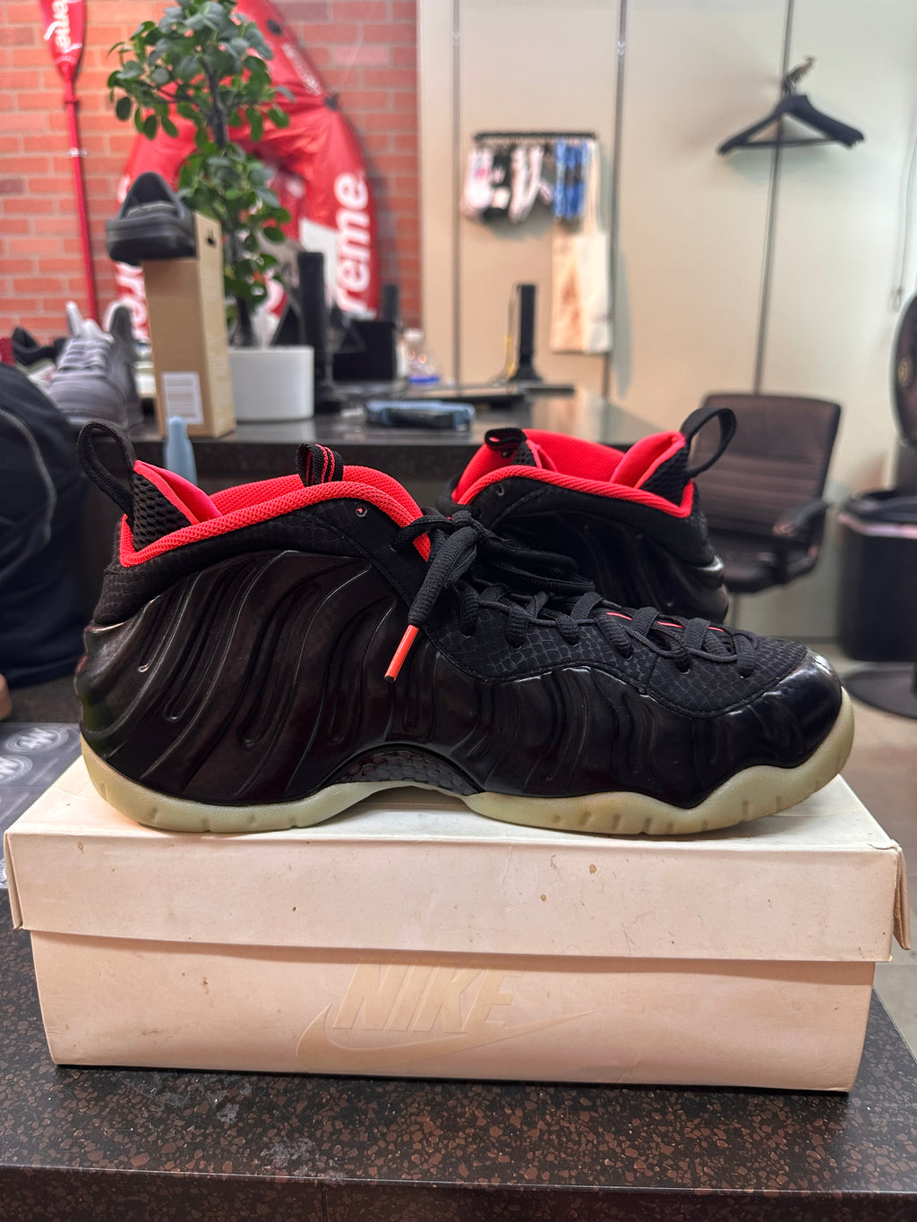 Nike Foamposite "Yeezy" Preowned