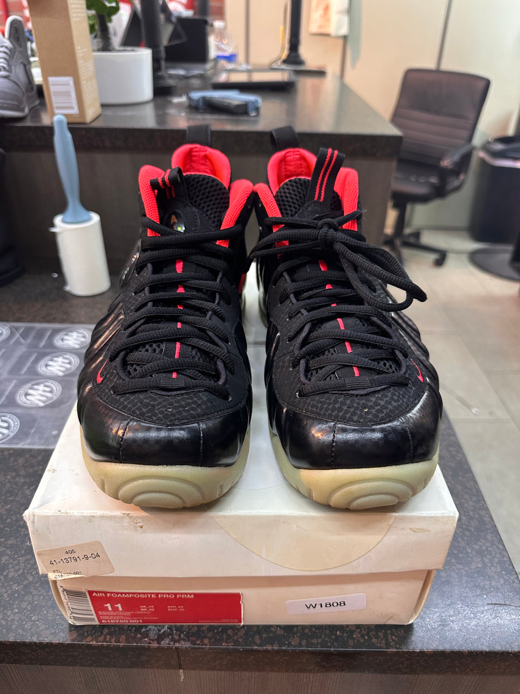 Nike Foamposite "Yeezy" Preowned