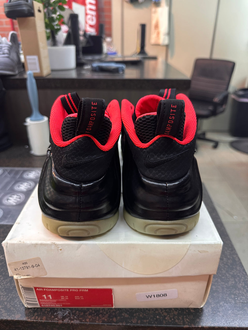 Nike Foamposite "Yeezy" Preowned