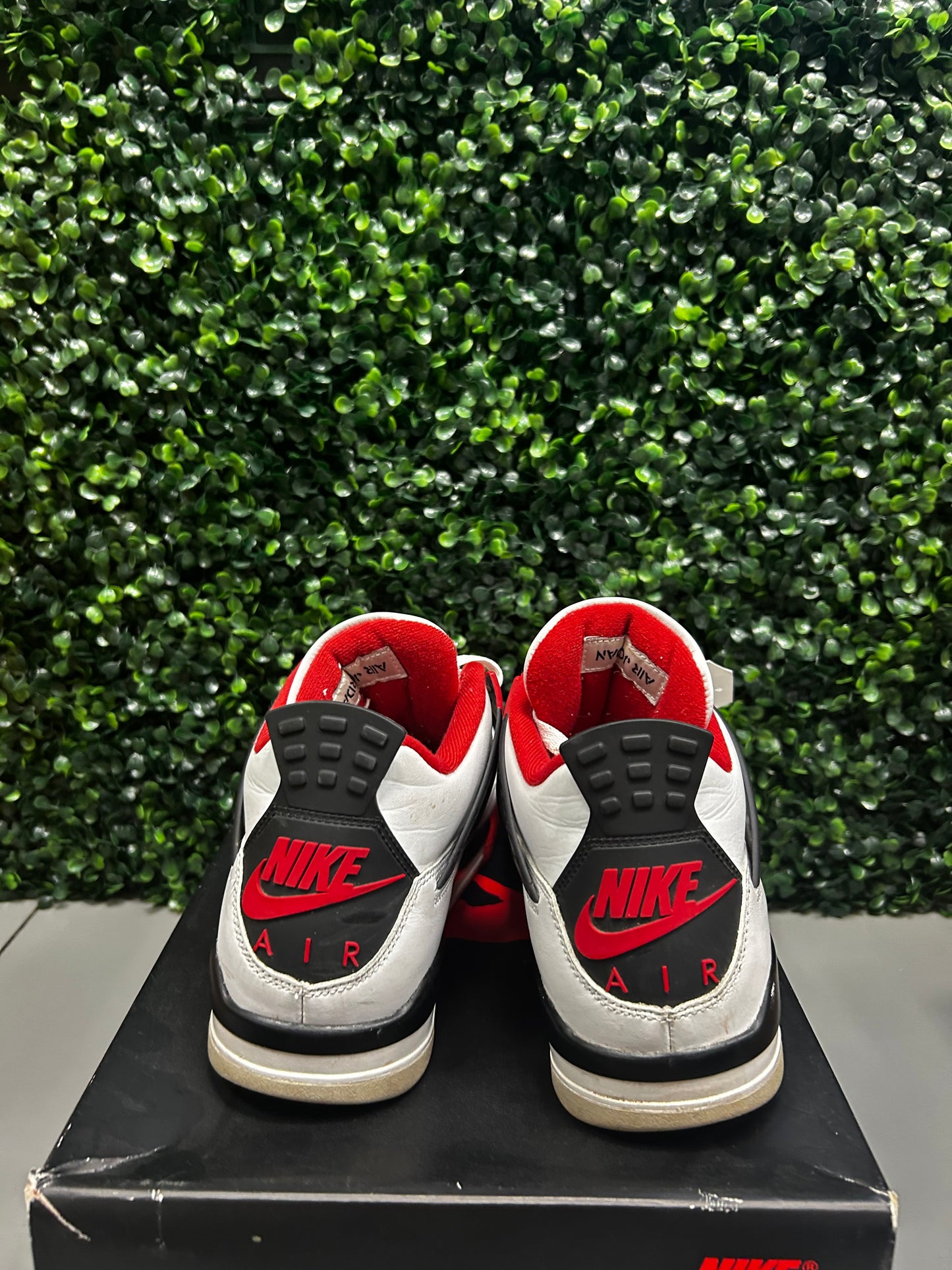 Jordan 4 “Fire Red” Size 10 Preowned