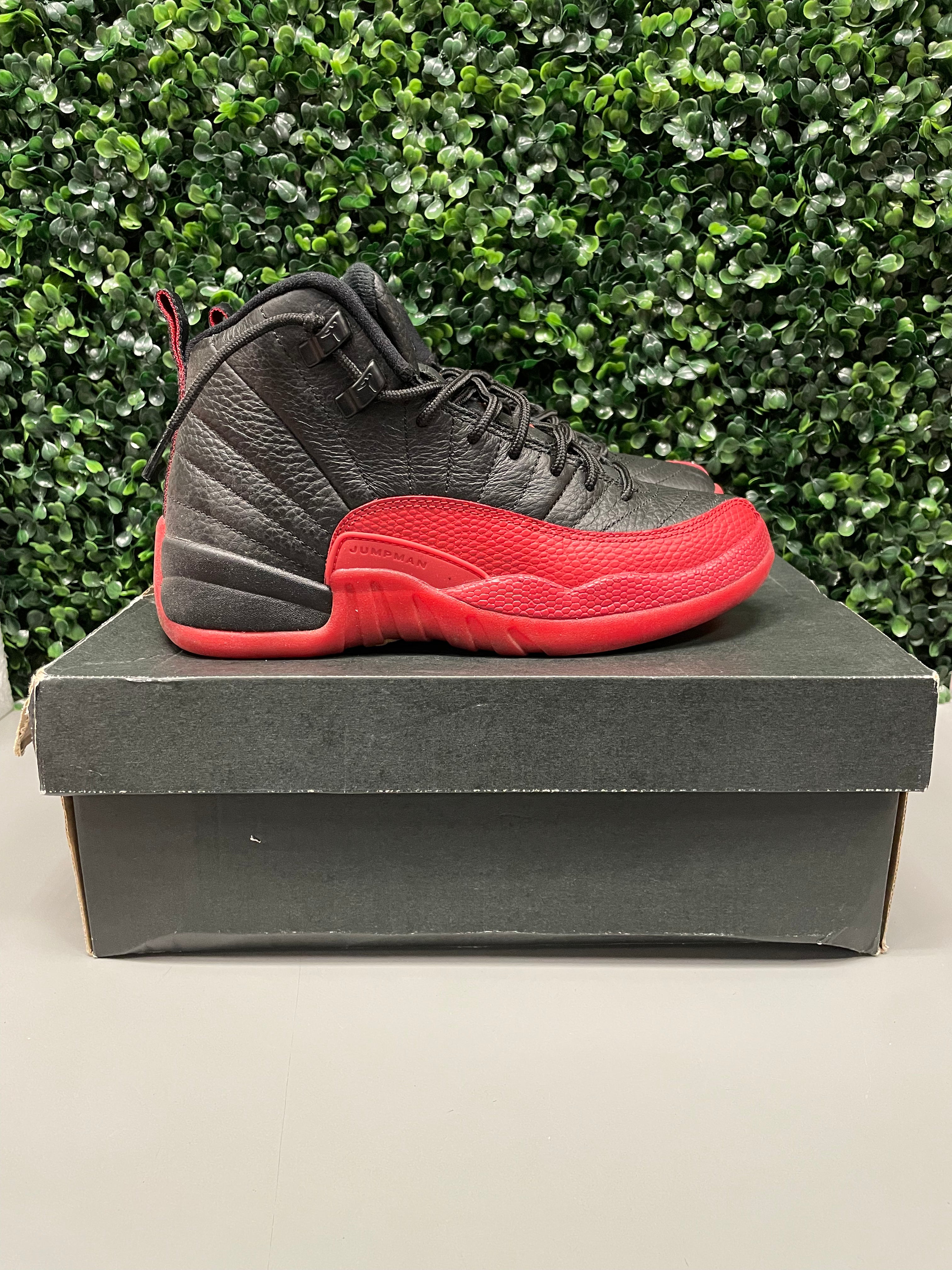 Jordan 12 Retro “Flu Game” (2016) (GS) Size 5Y Preowned