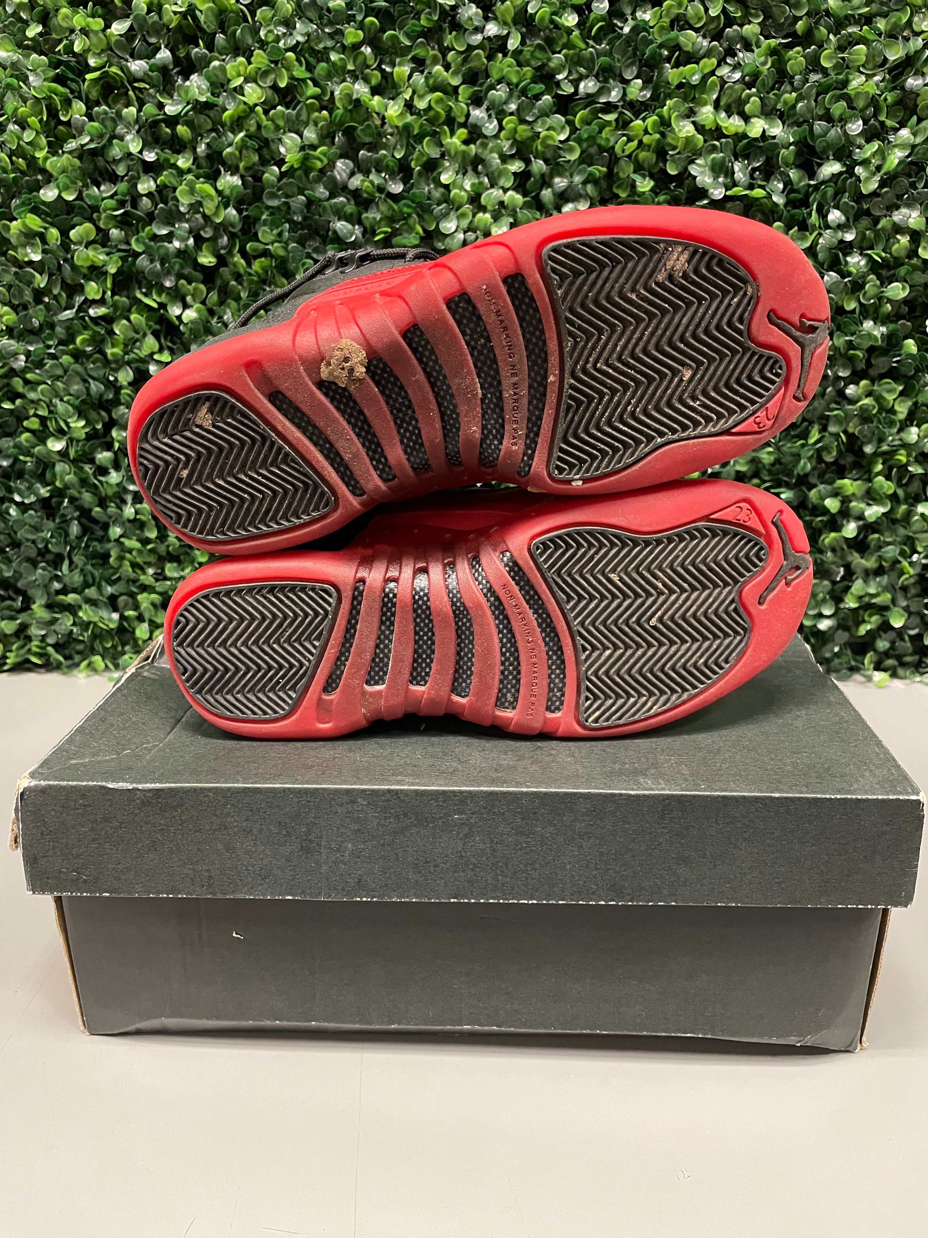 Jordan 12 Retro “Flu Game” (2016) (GS) Size 5Y Preowned