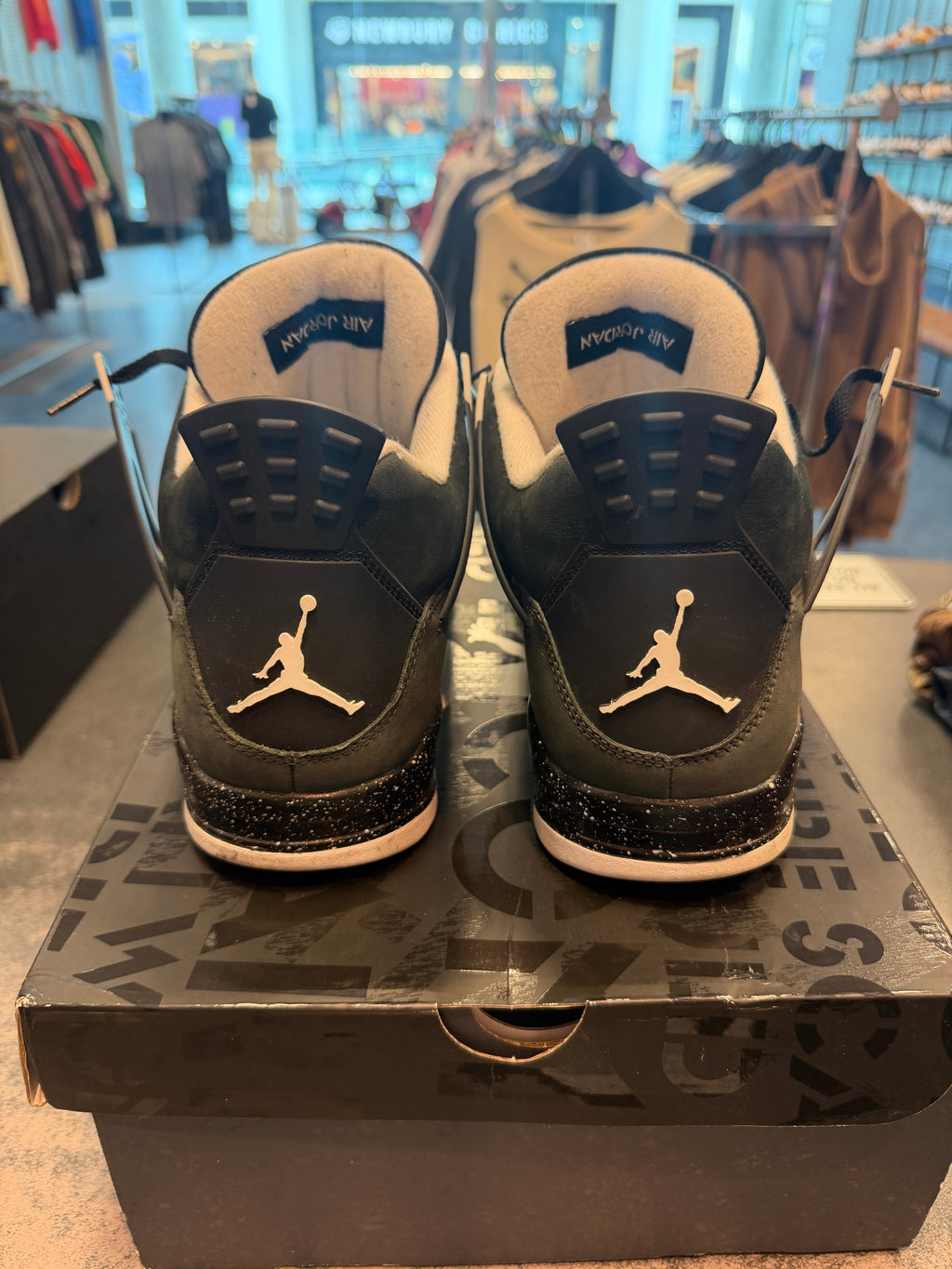Jordan 4 Retro" Fear" (2024) Size 13 Preowned