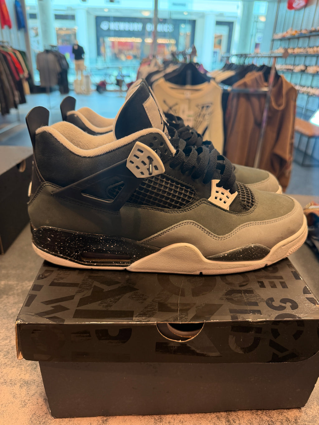 Jordan 4 Retro" Fear" (2024) Size 13 Preowned