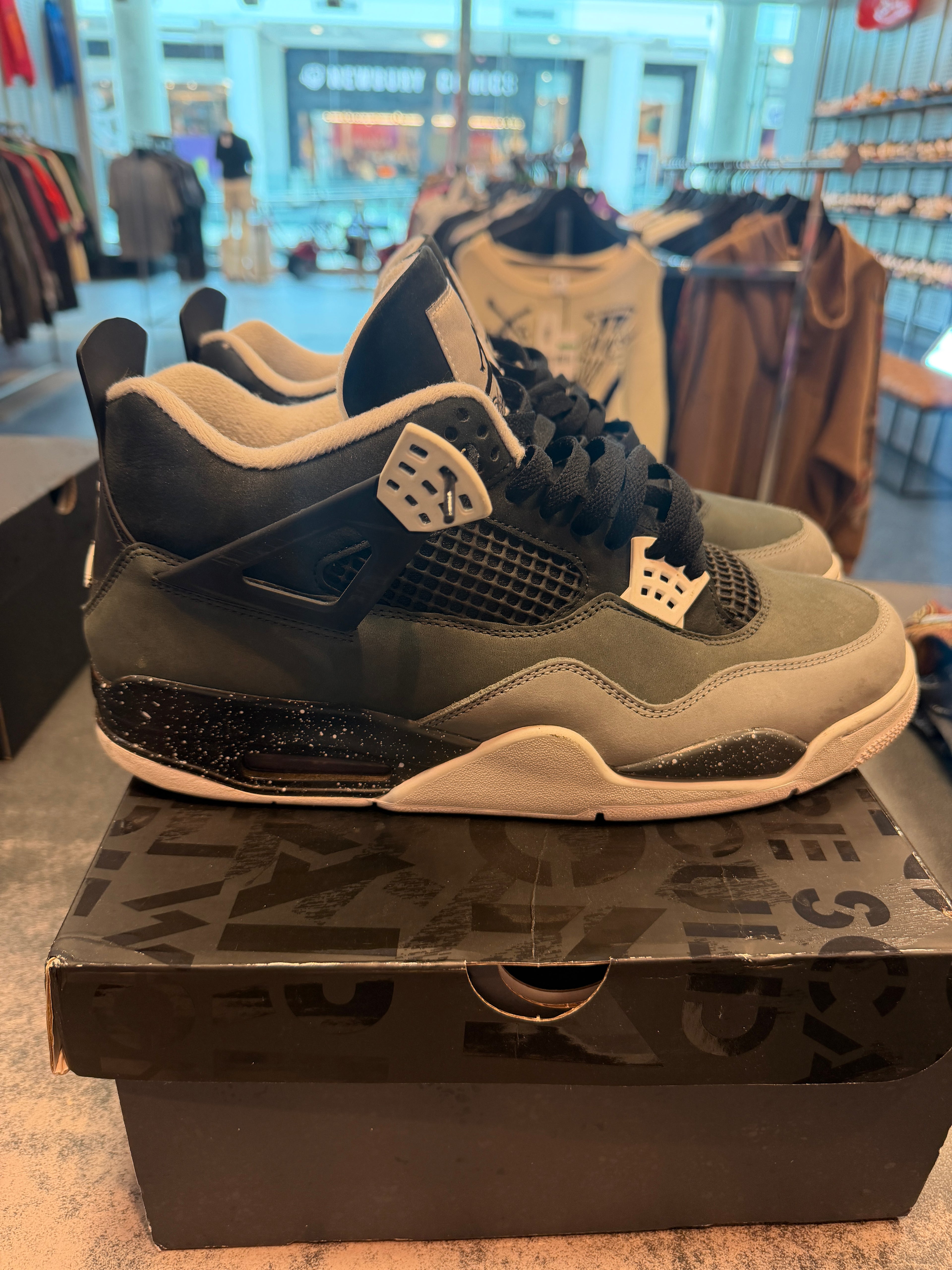 Jordan 4 Retro" Fear" (2024) Size 13 Preowned