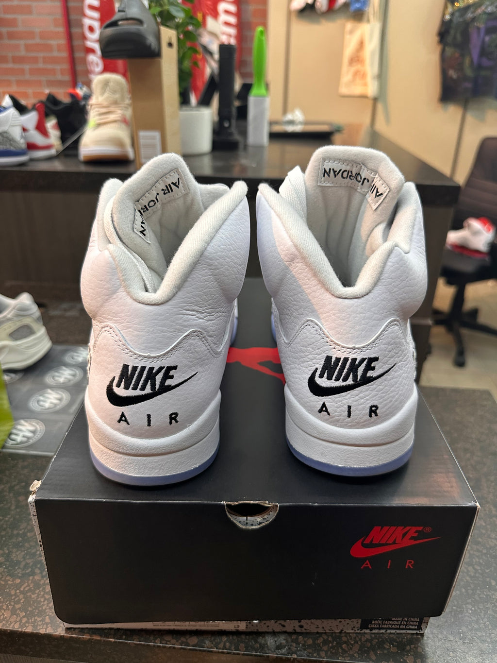 Jordan 5 "Metallic White" Preowned