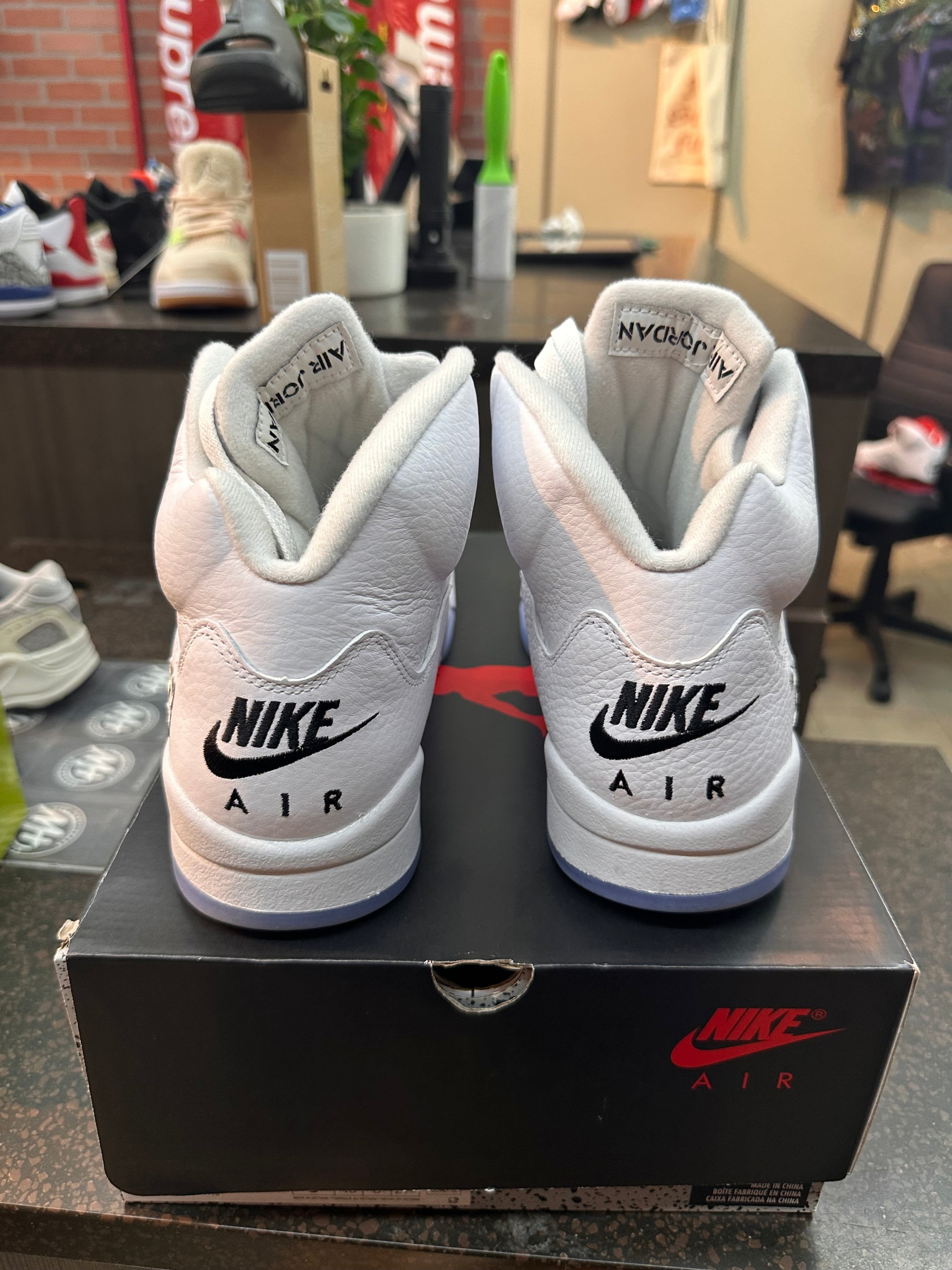 Jordan 5 "Metallic White" Preowned