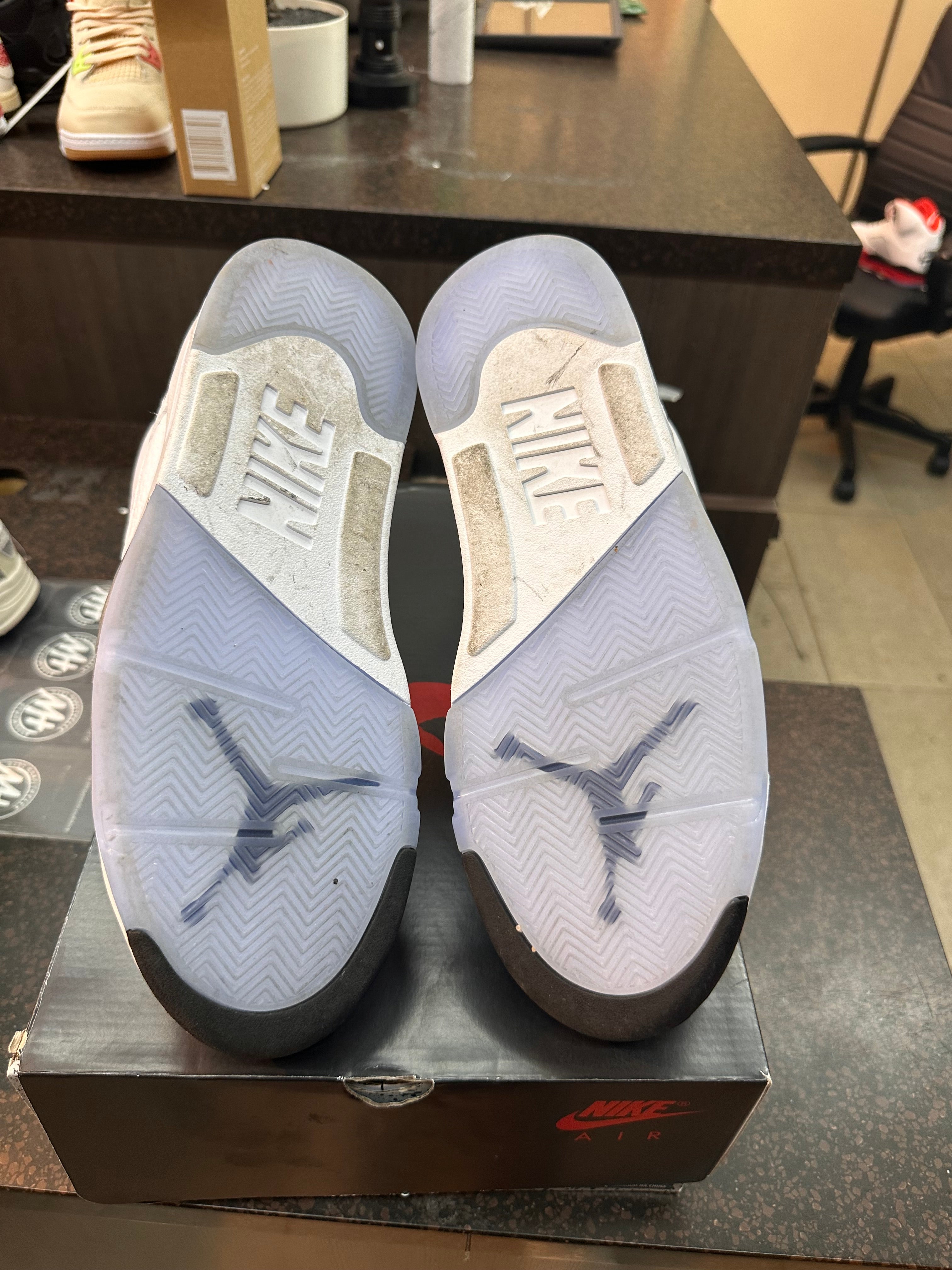 Jordan 5 "Metallic White" Preowned