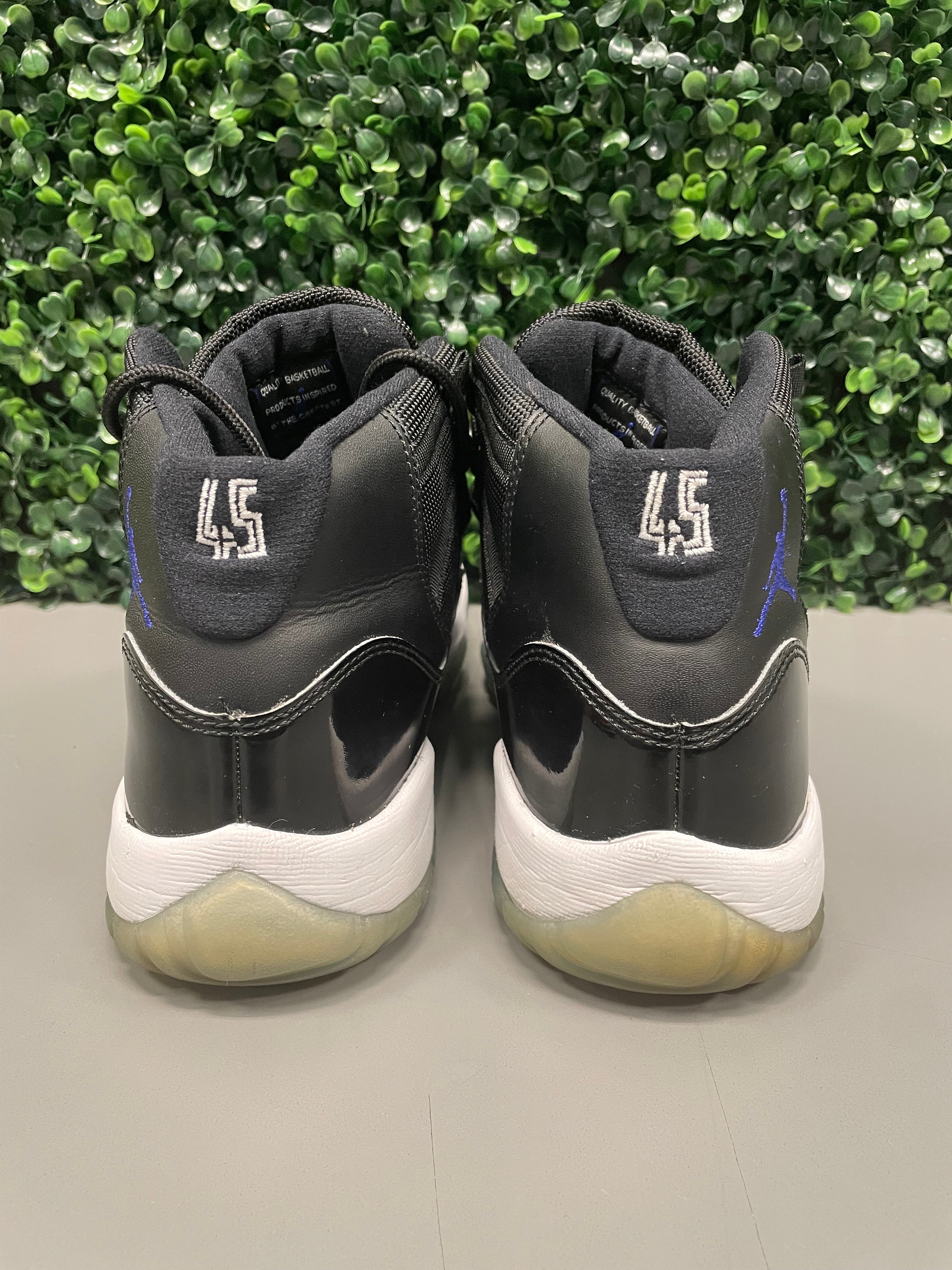 Jordan 11 Retro "Space Jam" (2016) (GS) Size 7Y Preowned