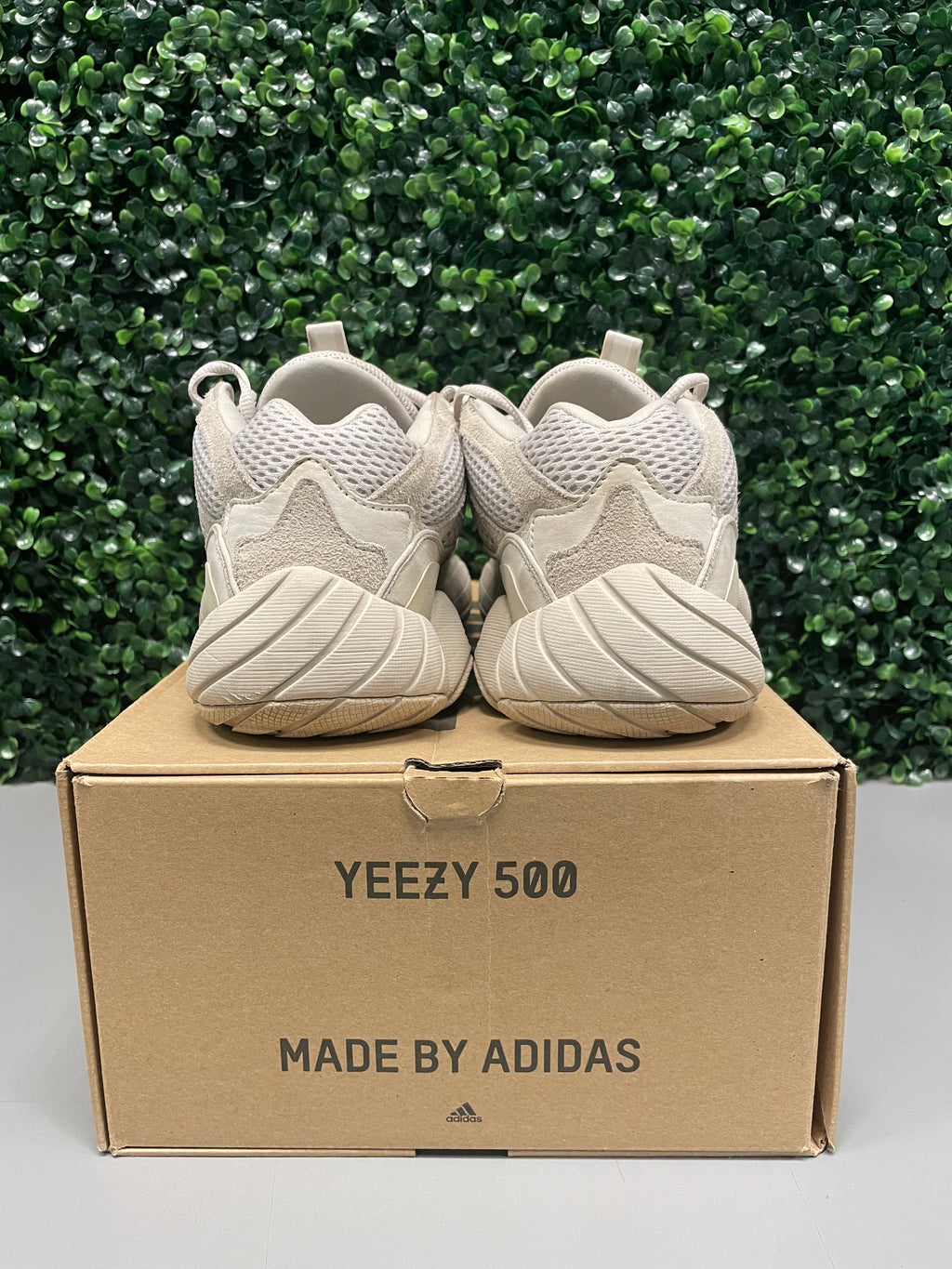 Yeezy 500 "Blush" Size 9 Preowned