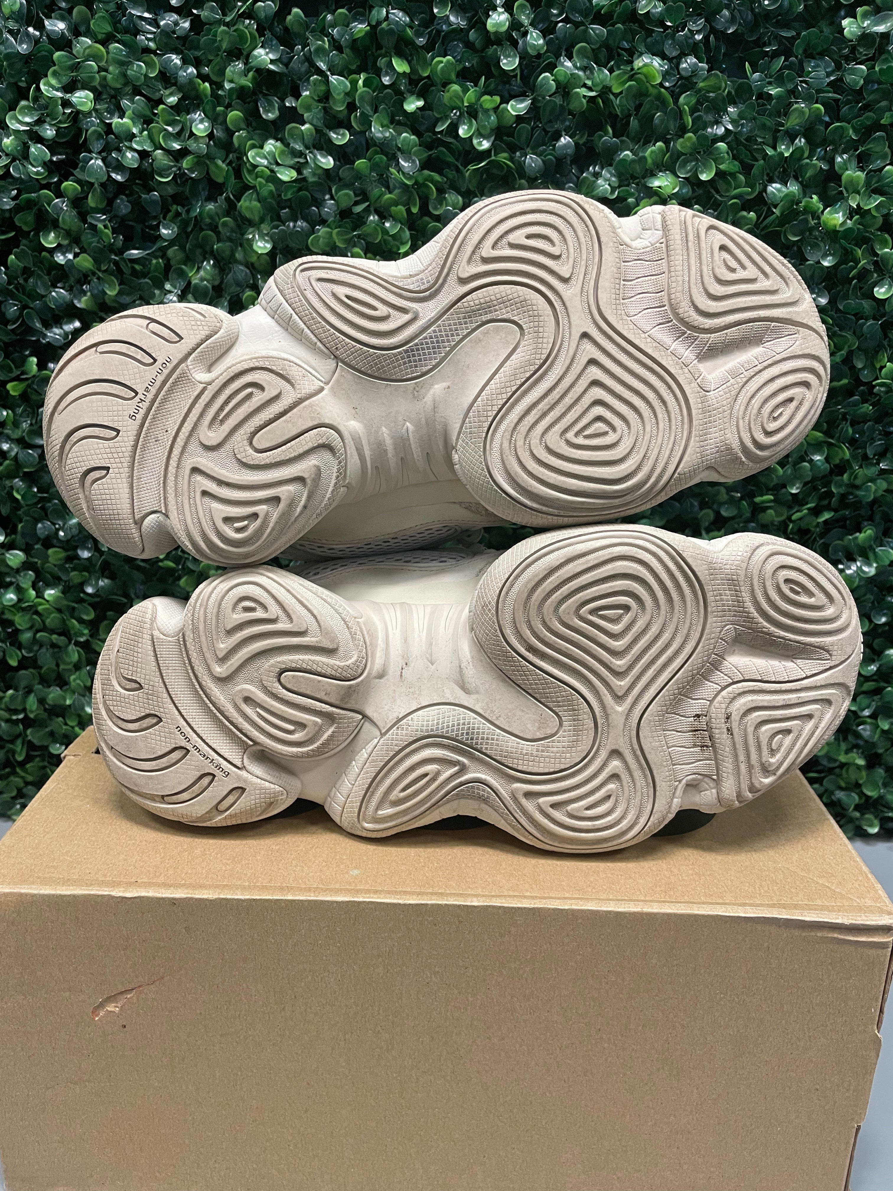 Yeezy 500 "Blush" Size 9 Preowned