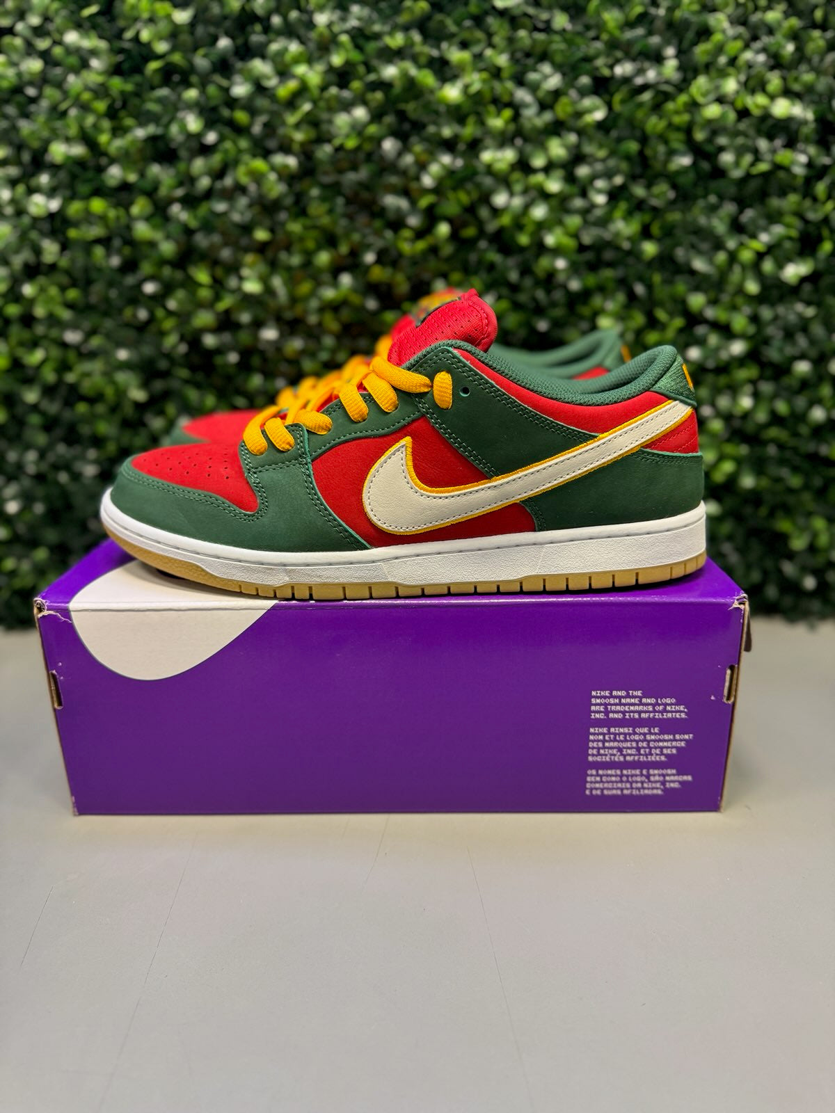 Nike SB Dunk Low "Seattle Supersonics" Size 12 Preonwed