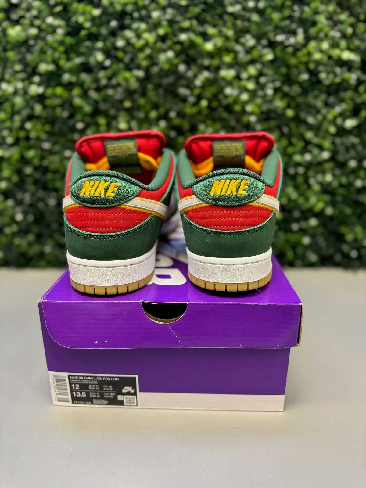 Nike SB Dunk Low "Seattle Supersonics" Size 12 Preonwed