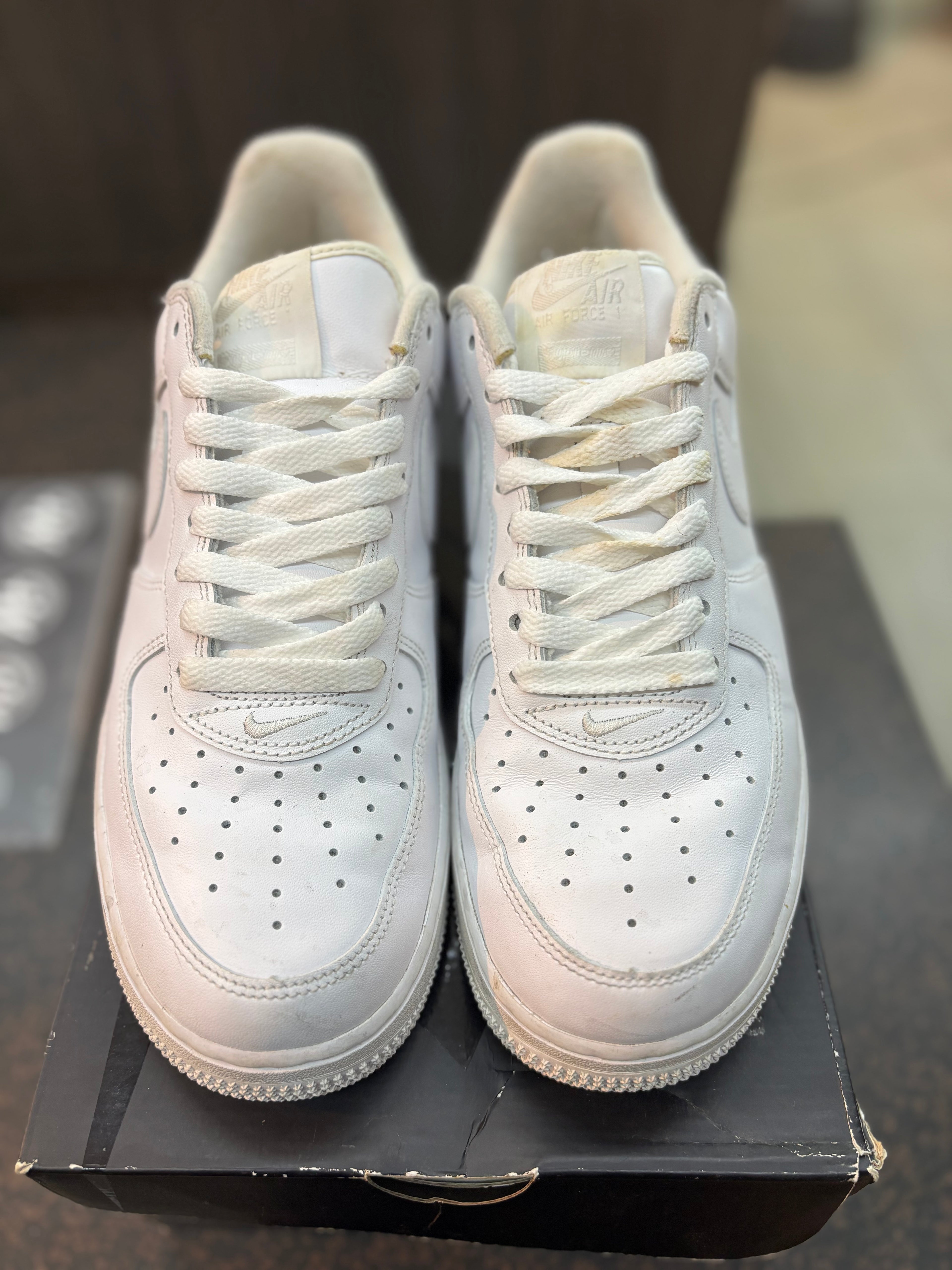Air Force 1 x Supreme "White" Size 8 Pre Owned