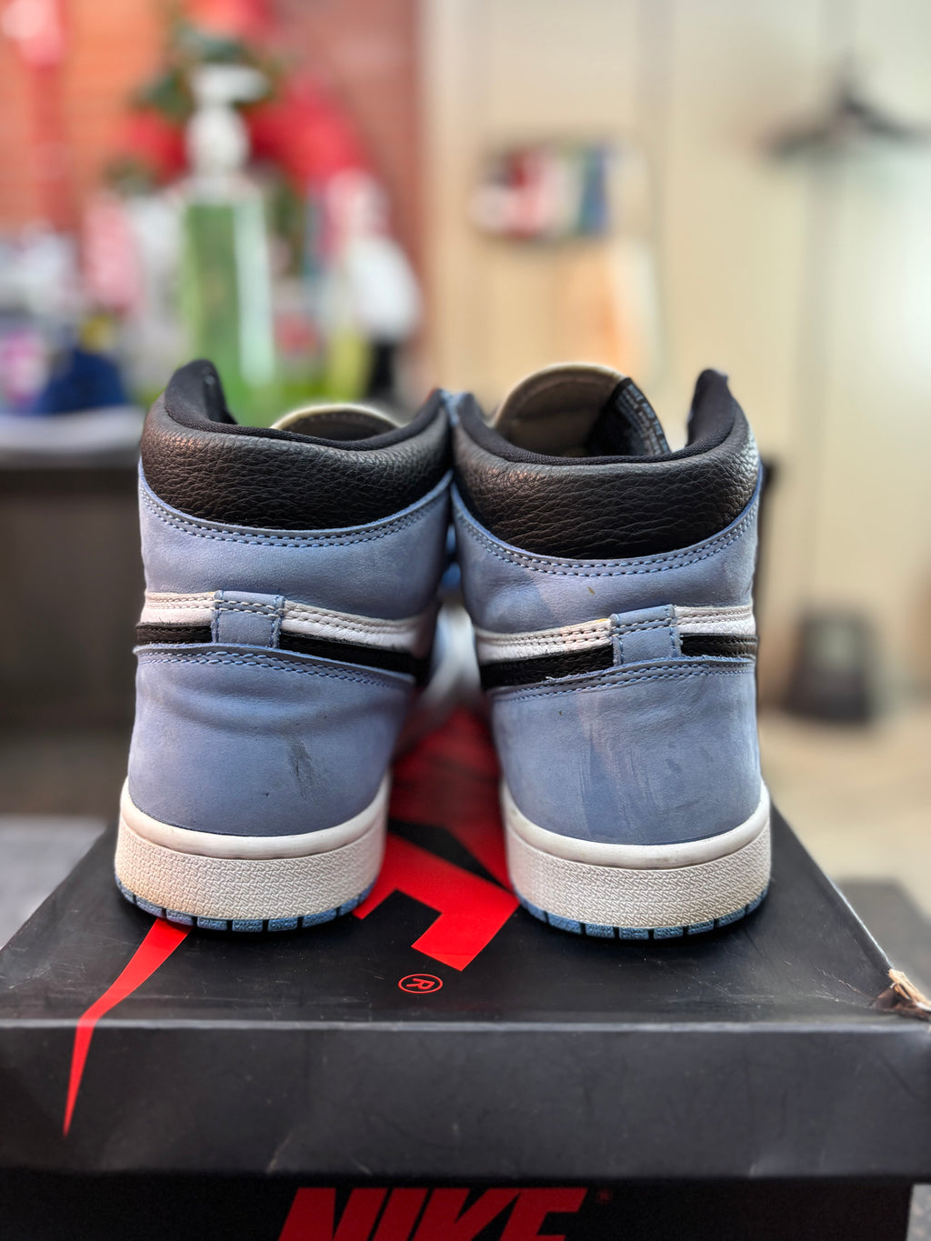 Jordan 1 High "University Blue" Size 8 Pre Owned