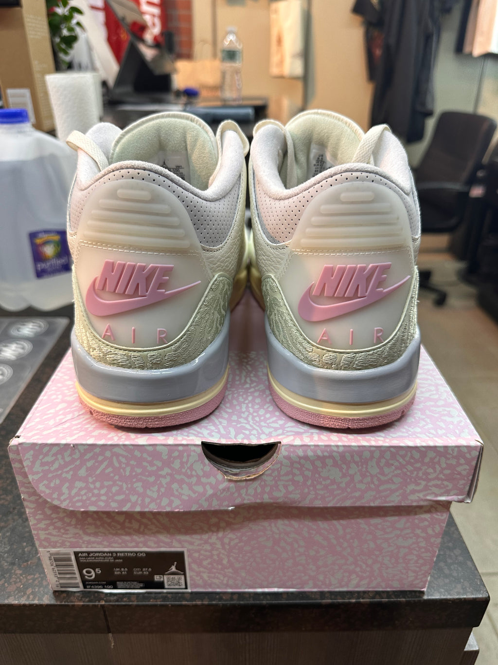 Jordan 3 "Spring is in The Air" Preowned