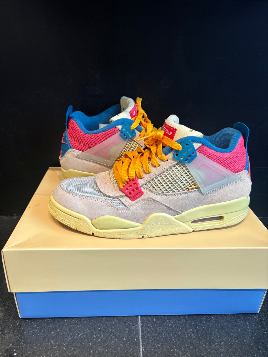 Union x Jordan 4 "Guava Ice" Size 10.5 Preowned with box