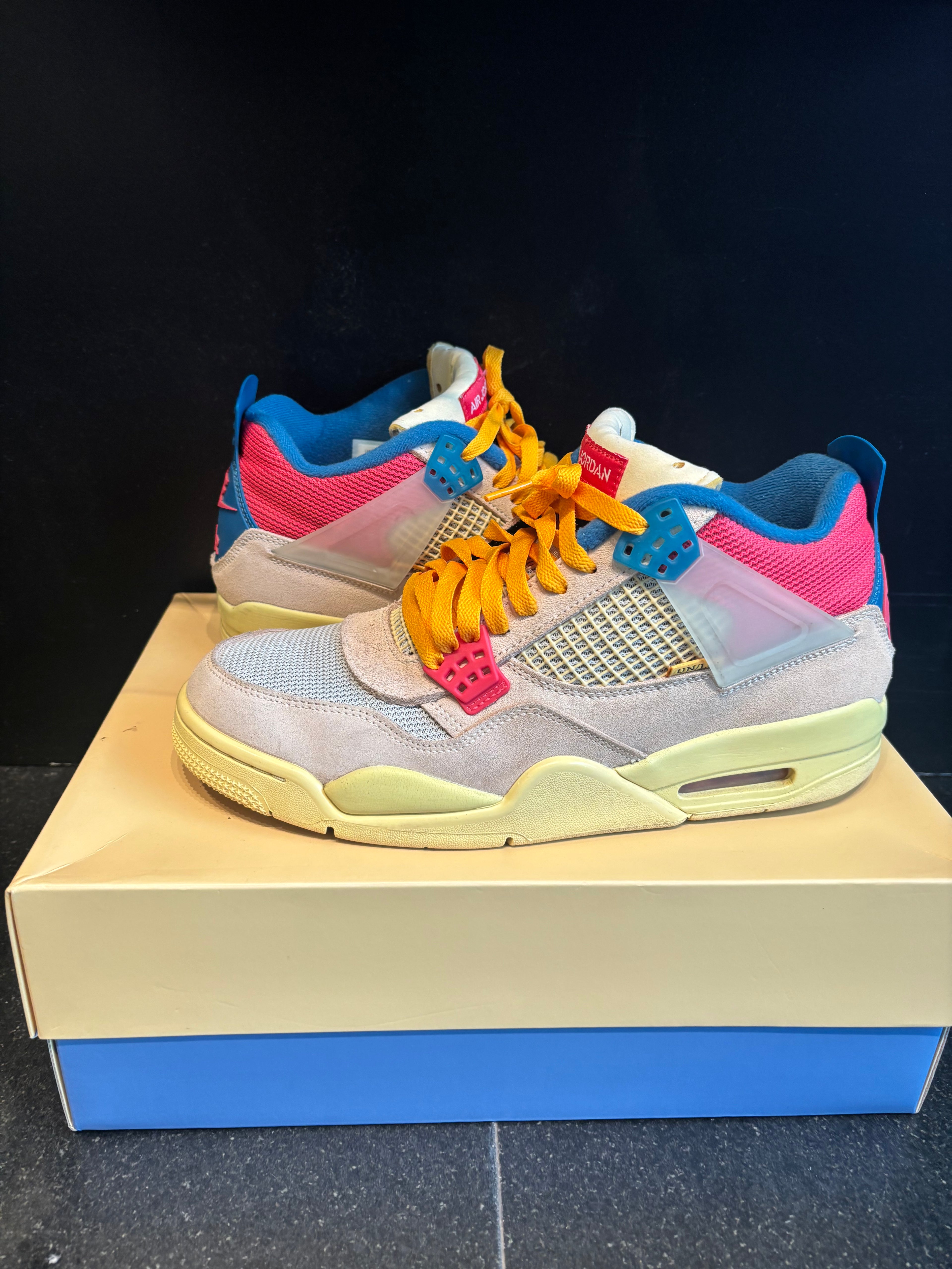 Union x Jordan 4 "Guava Ice" Size 10.5 Preowned with box