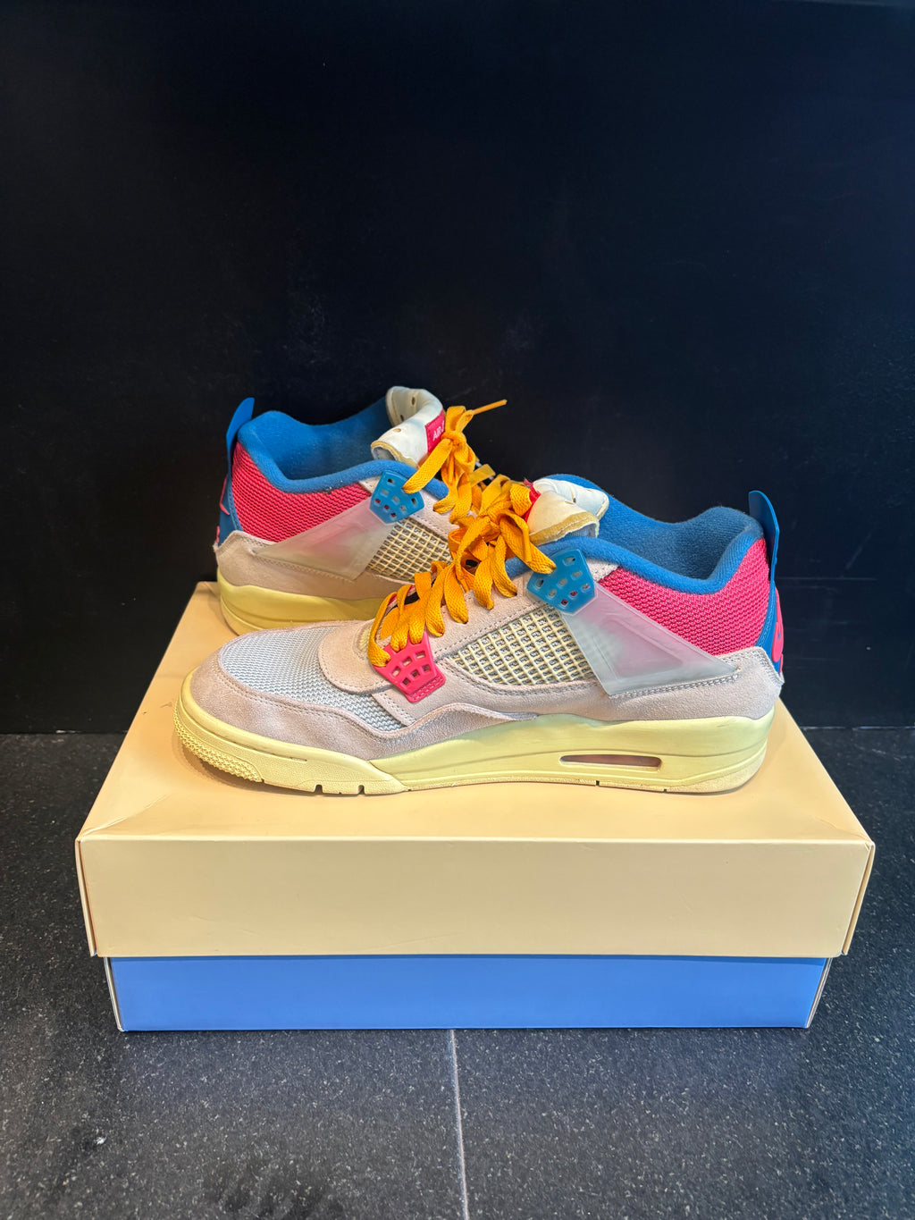 Union x Jordan 4 "Guava Ice" Size 10.5 Preowned with box