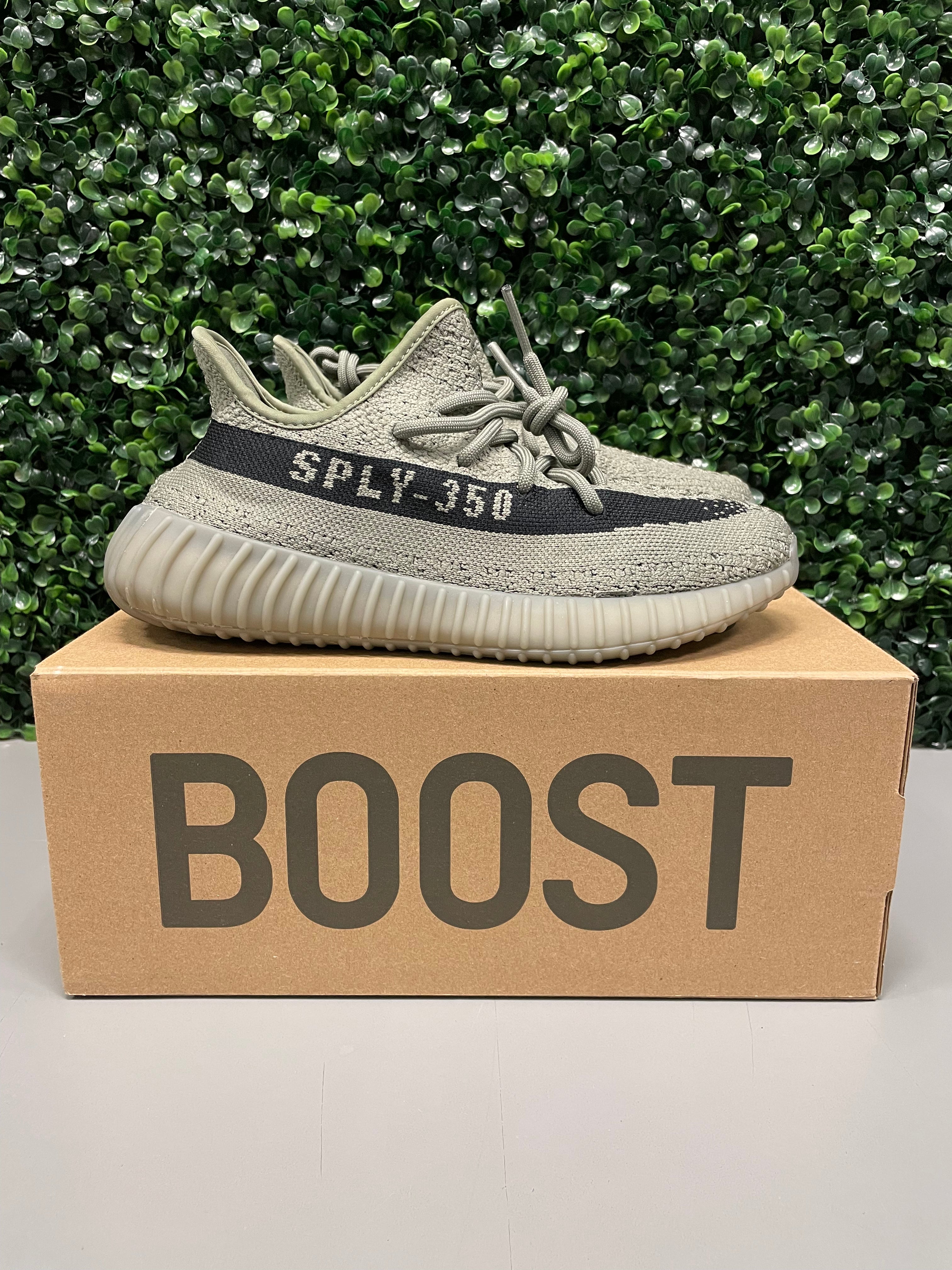 Yeezy Boost 350 V2 "Granite" Size 5.5 Preowned