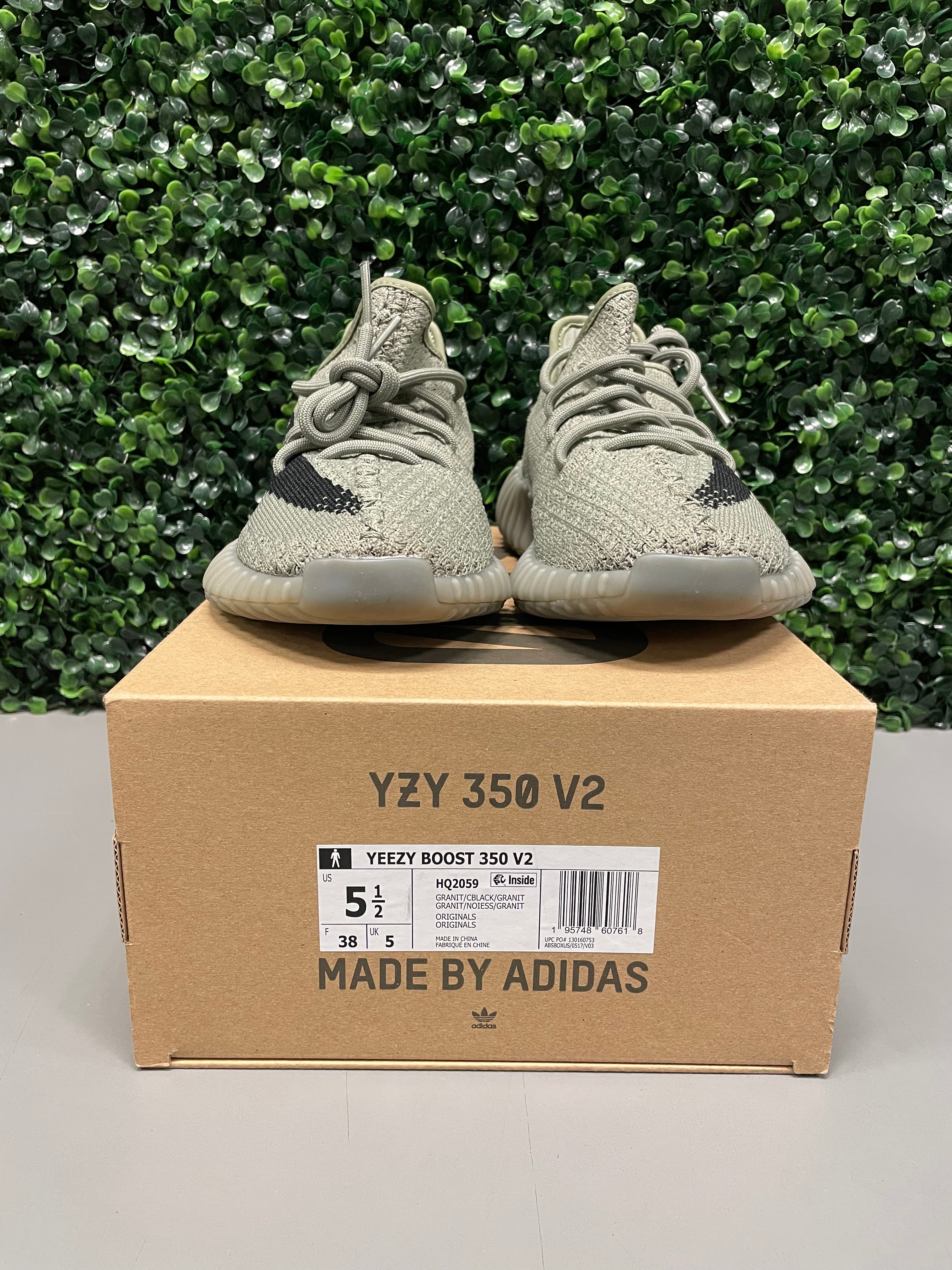Yeezy Boost 350 V2 "Granite" Size 5.5 Preowned