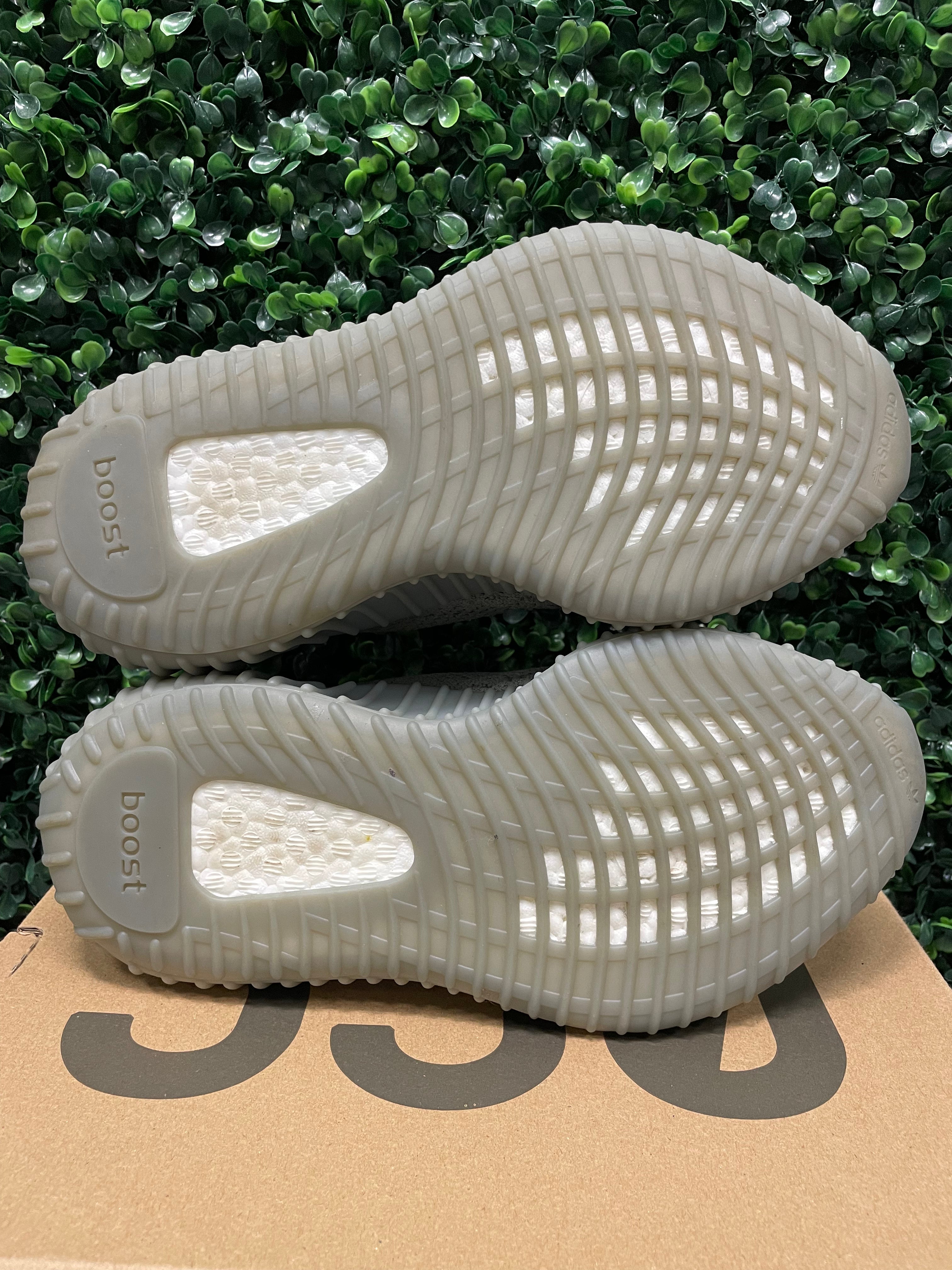 Yeezy Boost 350 V2 "Granite" Size 5.5 Preowned