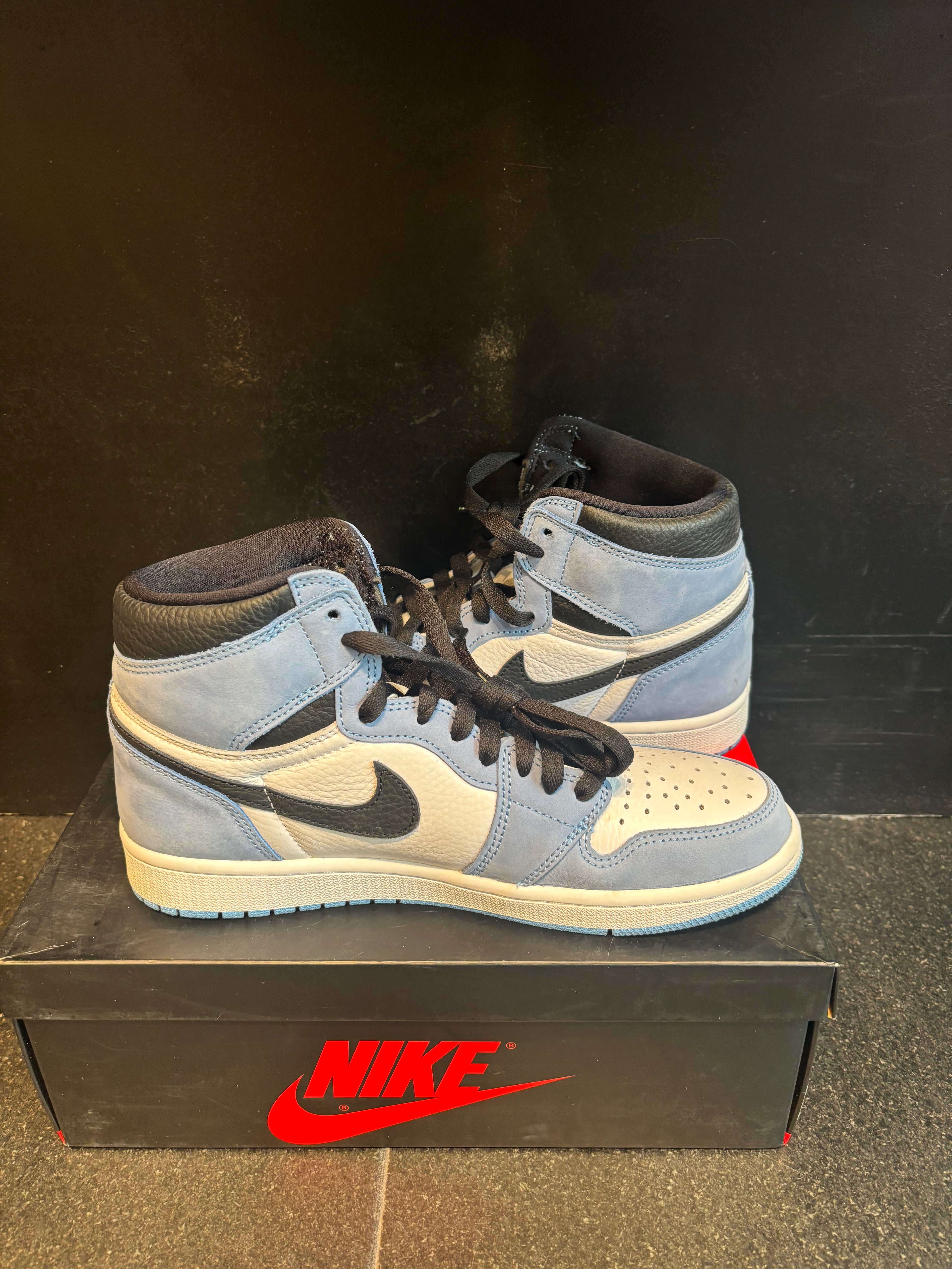Jordan 1 High "University Blue" Preowned Size 8.5 with box