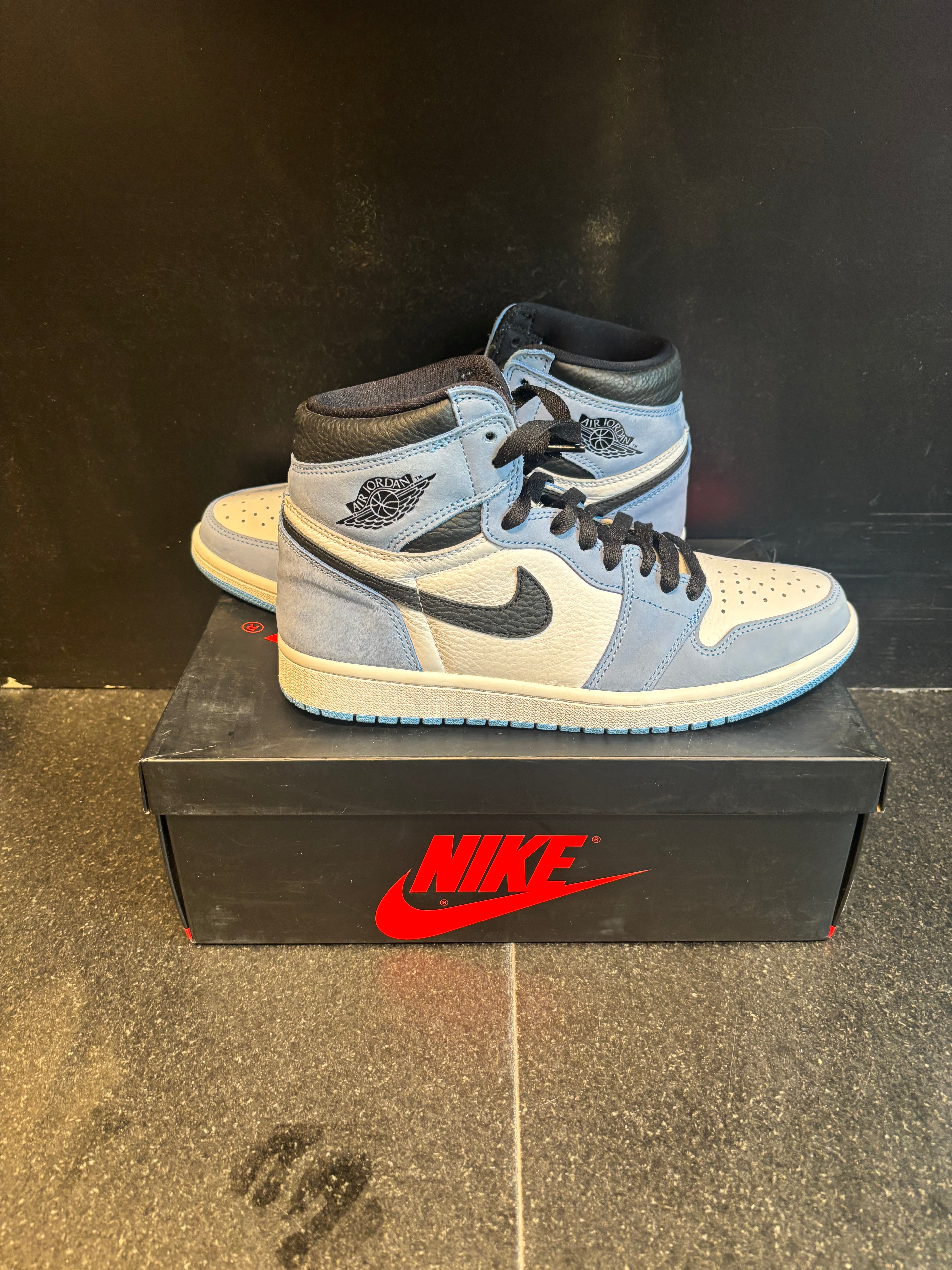 Jordan 1 High "University Blue" Preowned Size 8.5 with box