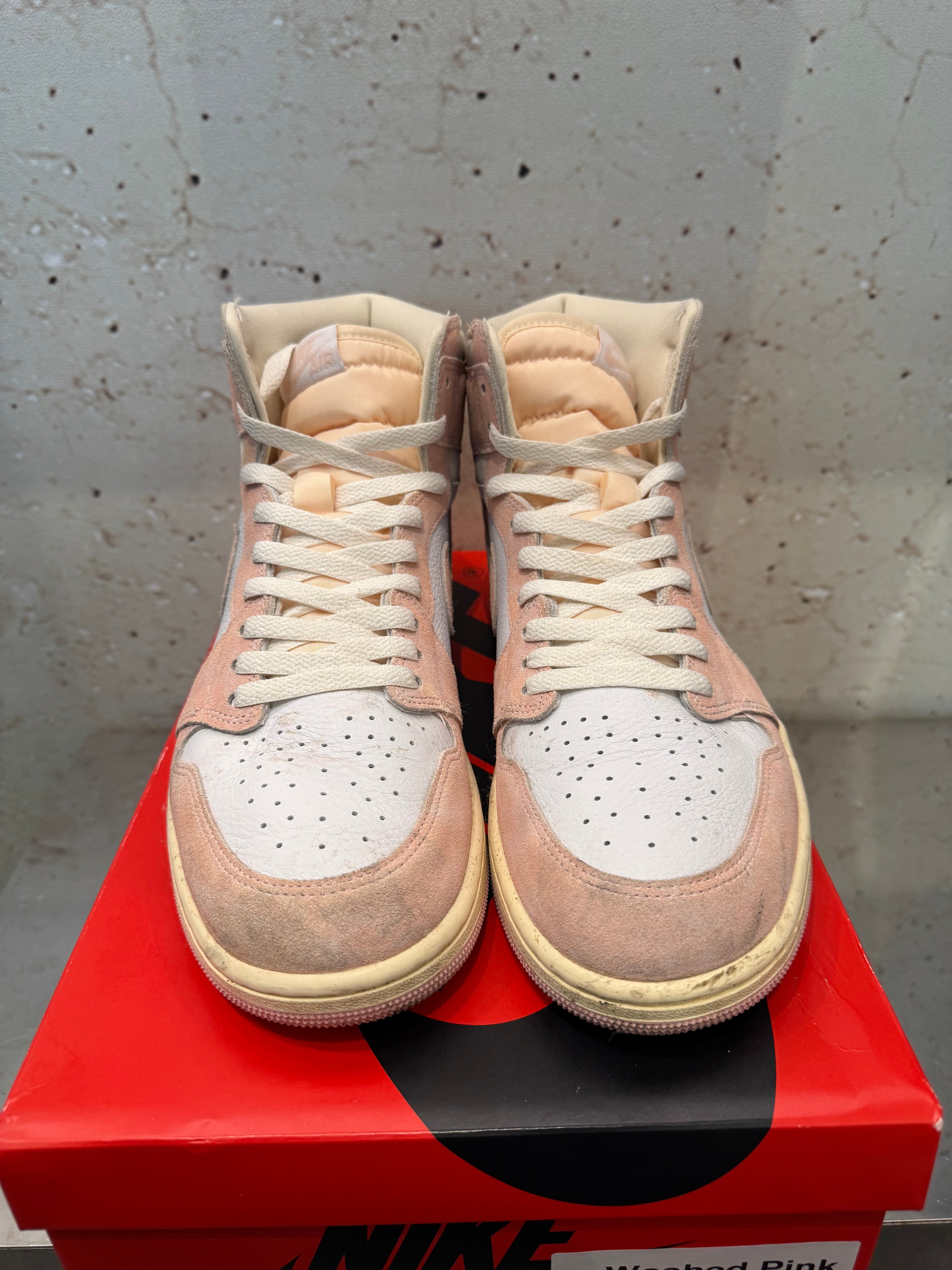Jordan 1 High "Washed Pink" Size 12W / 10.5M Preowned