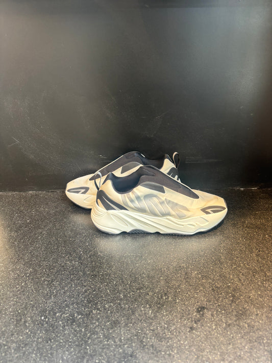 Yeezy 700 MNVN "Analog" Preowned Size 10 no box