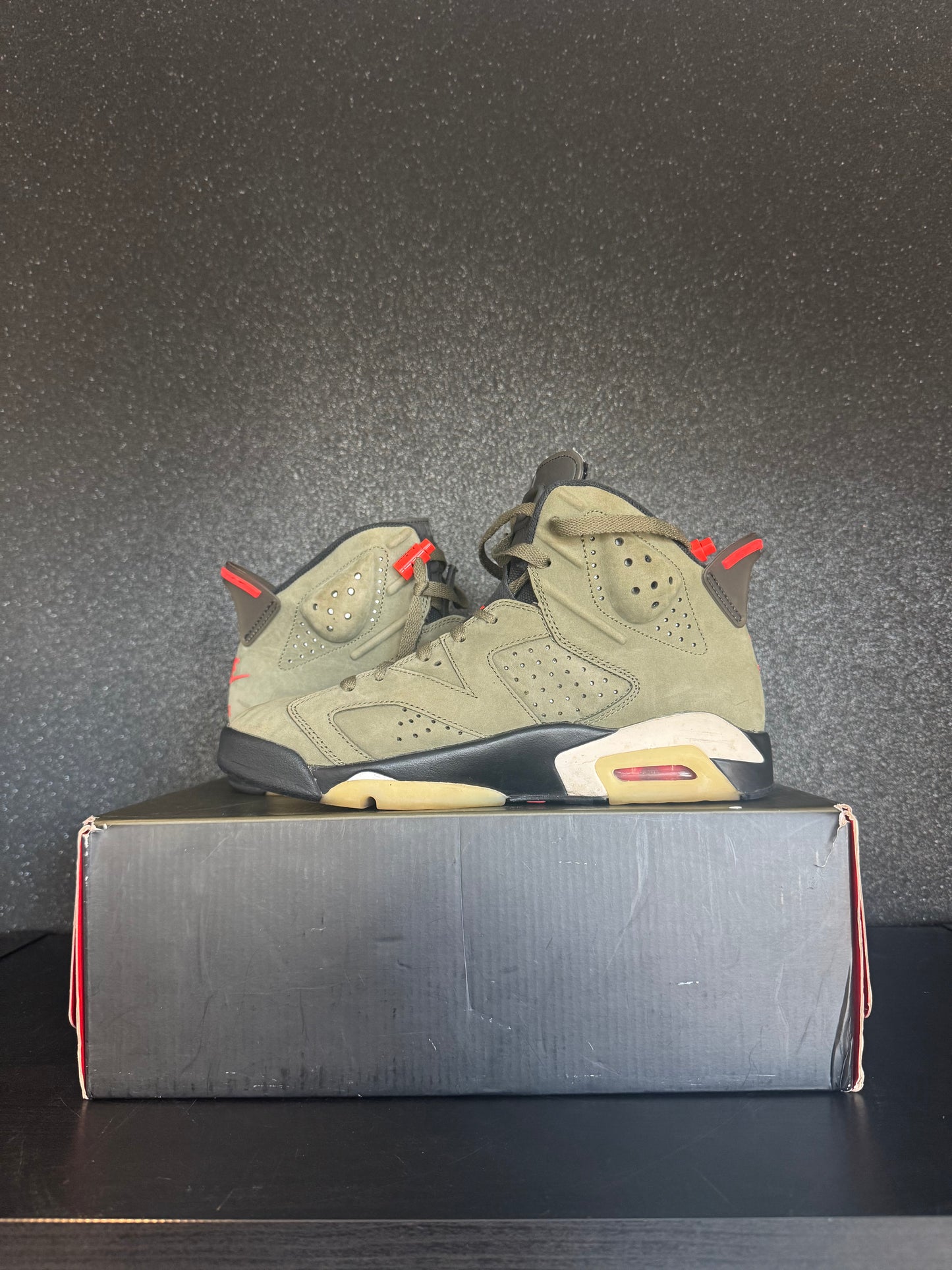 Jordan 6 x Travis Scott Retro Size 8.5 Preowned with Box