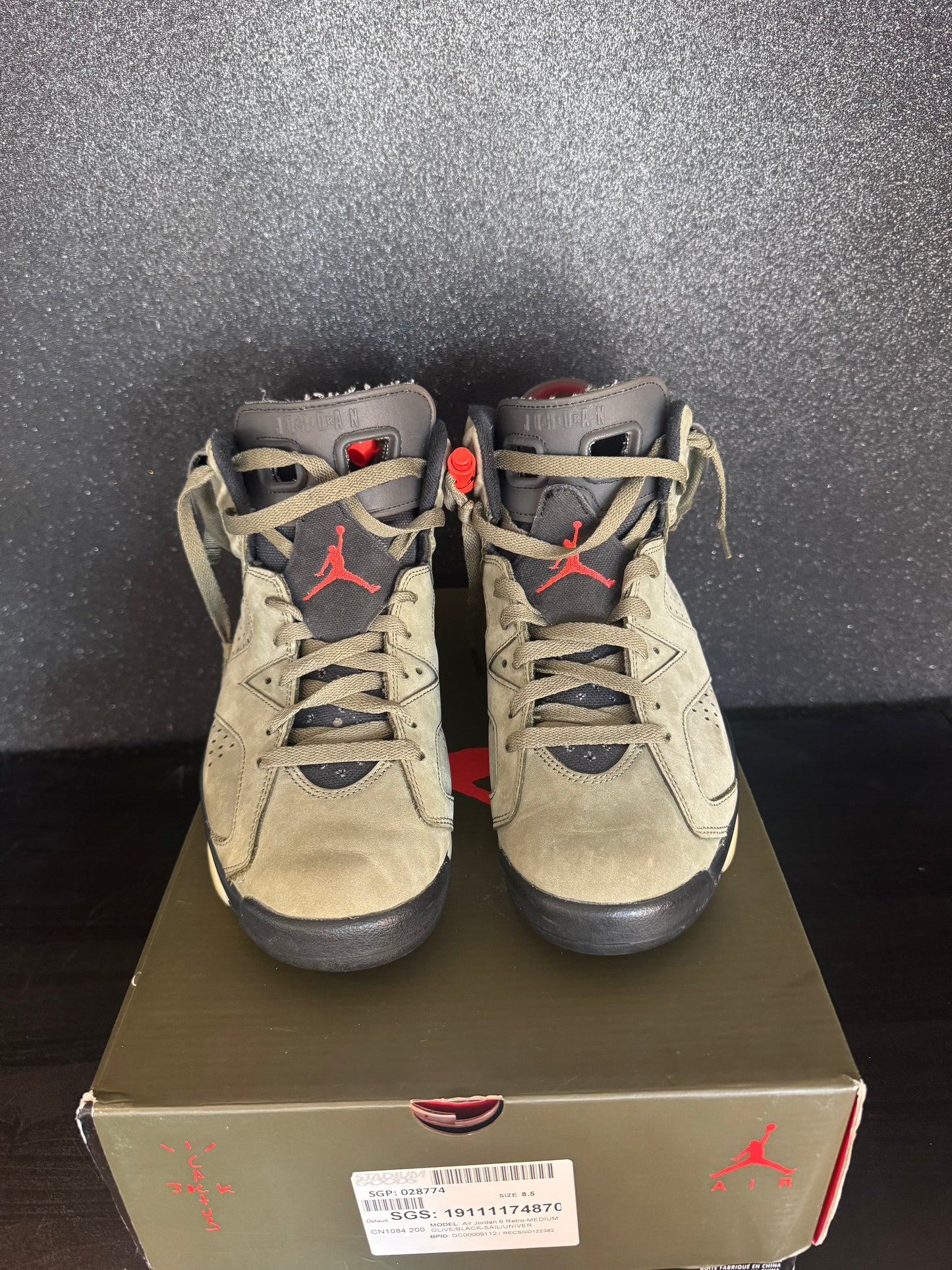 Jordan 6 x Travis Scott Retro Size 8.5 Preowned with Box