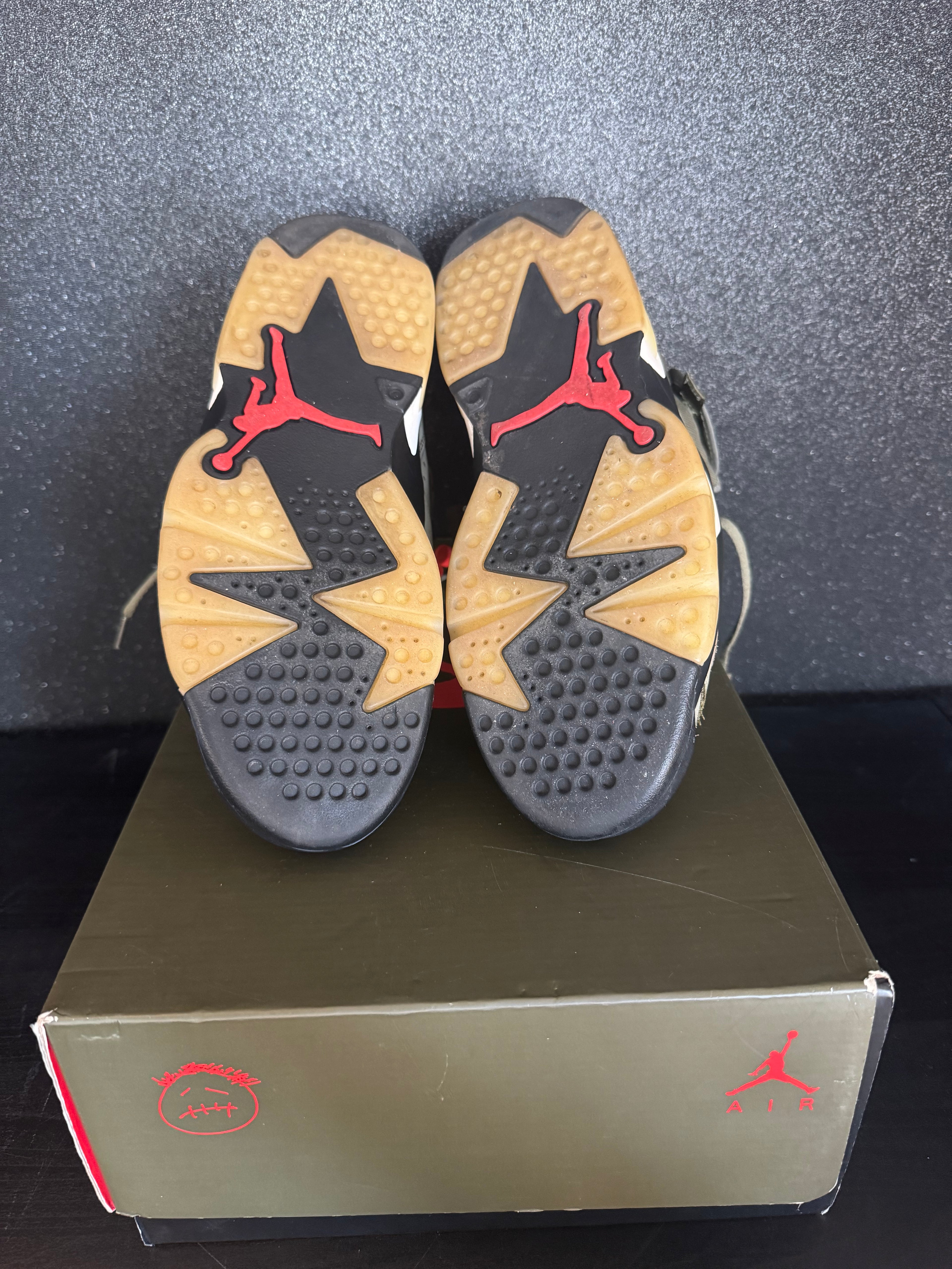 Jordan 6 x Travis Scott Retro Size 8.5 Preowned with Box
