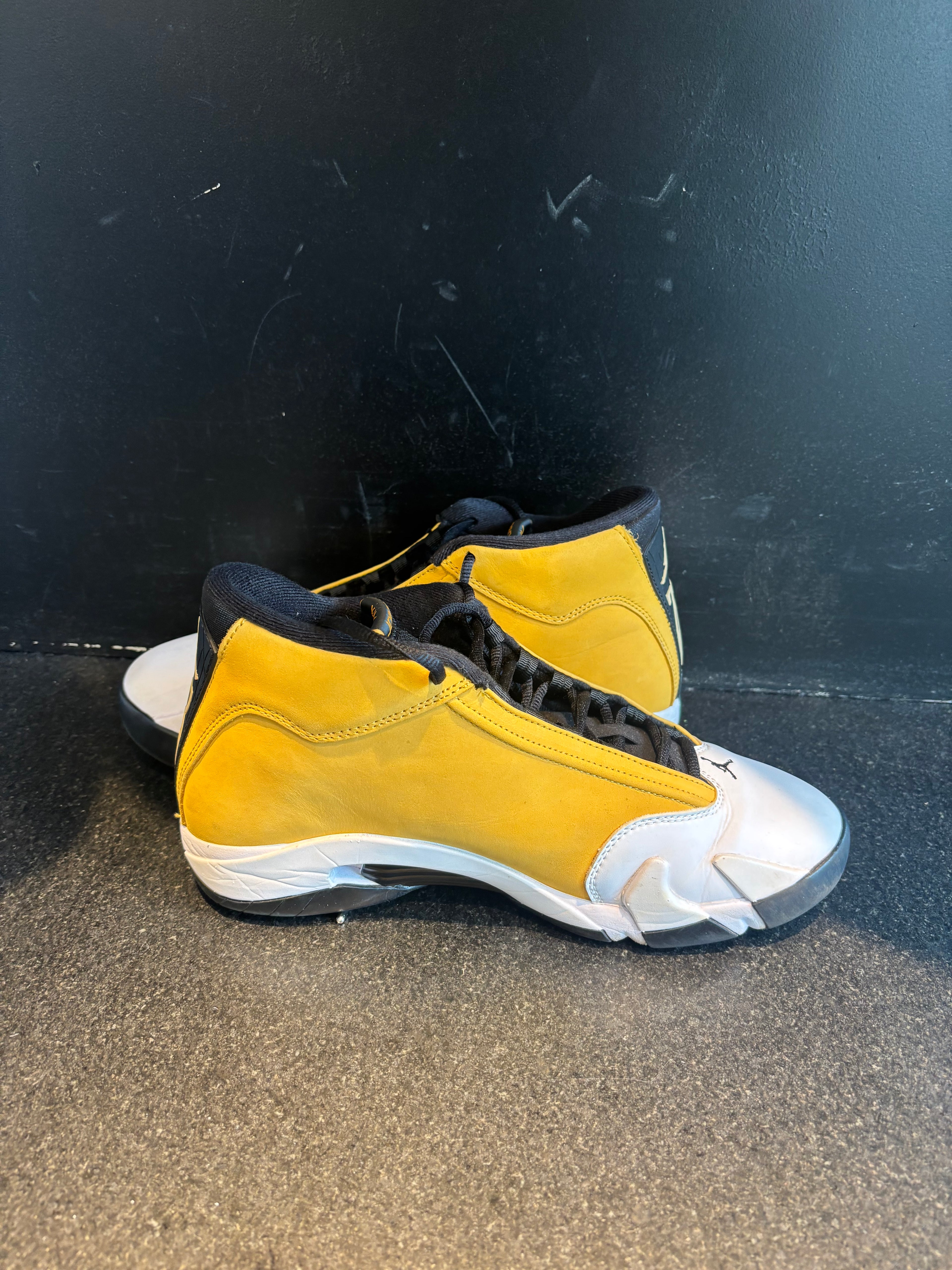 Jordan 14 "Chutney Tan" Size 10 Preowned no Box