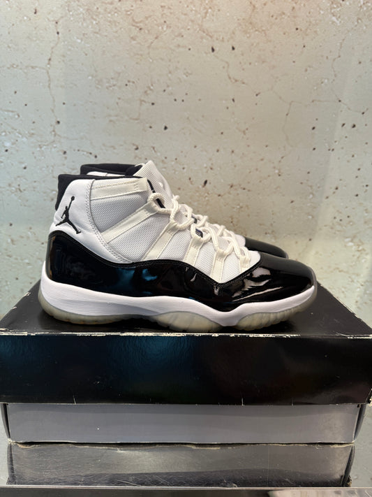Jordan 11 "Concord" Size 9.5 Preowned