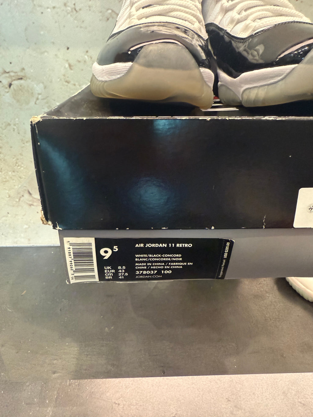 Jordan 11 "Concord" Size 9.5 Preowned
