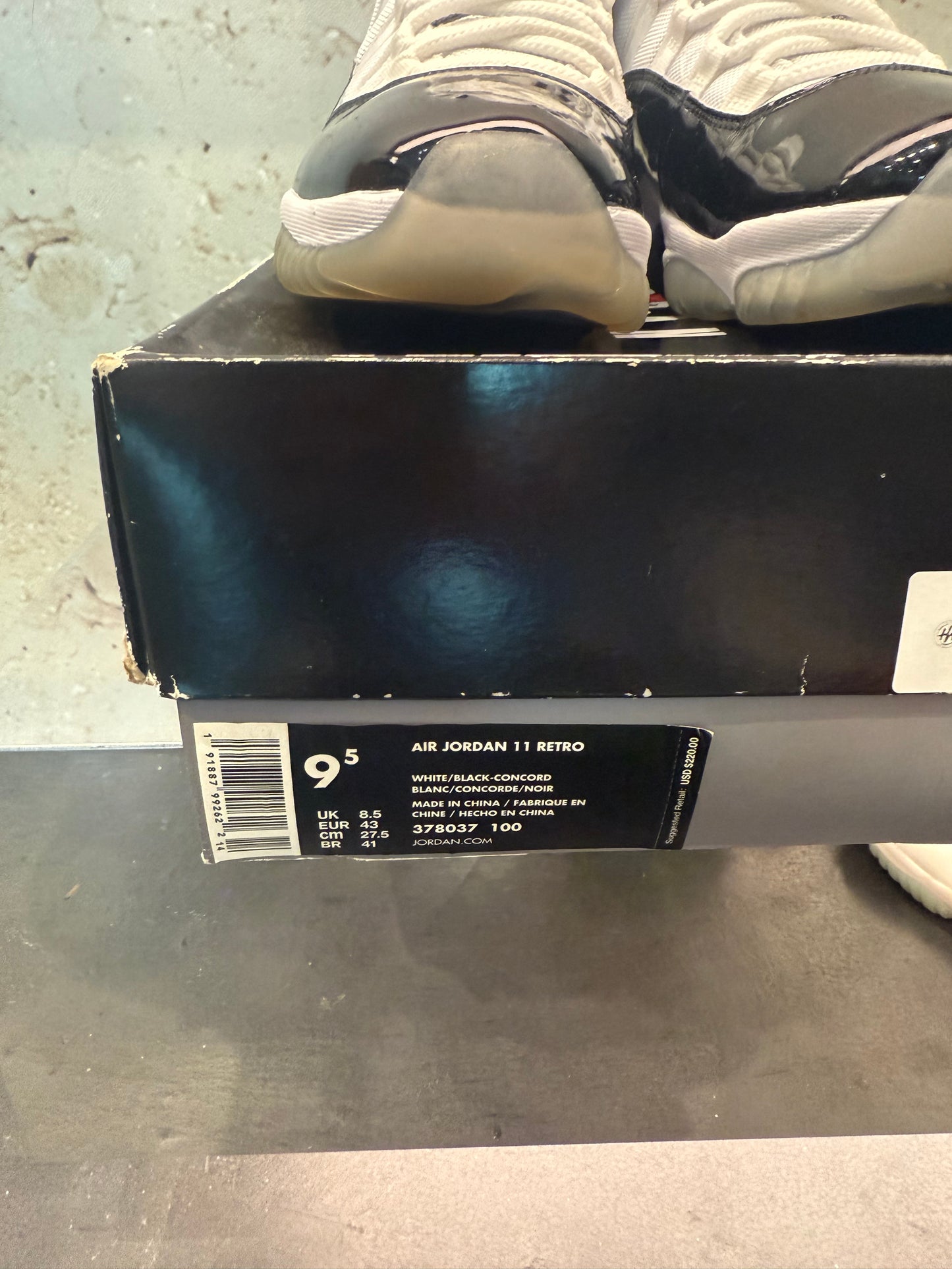 Jordan 11 "Concord" Size 9.5 Preowned