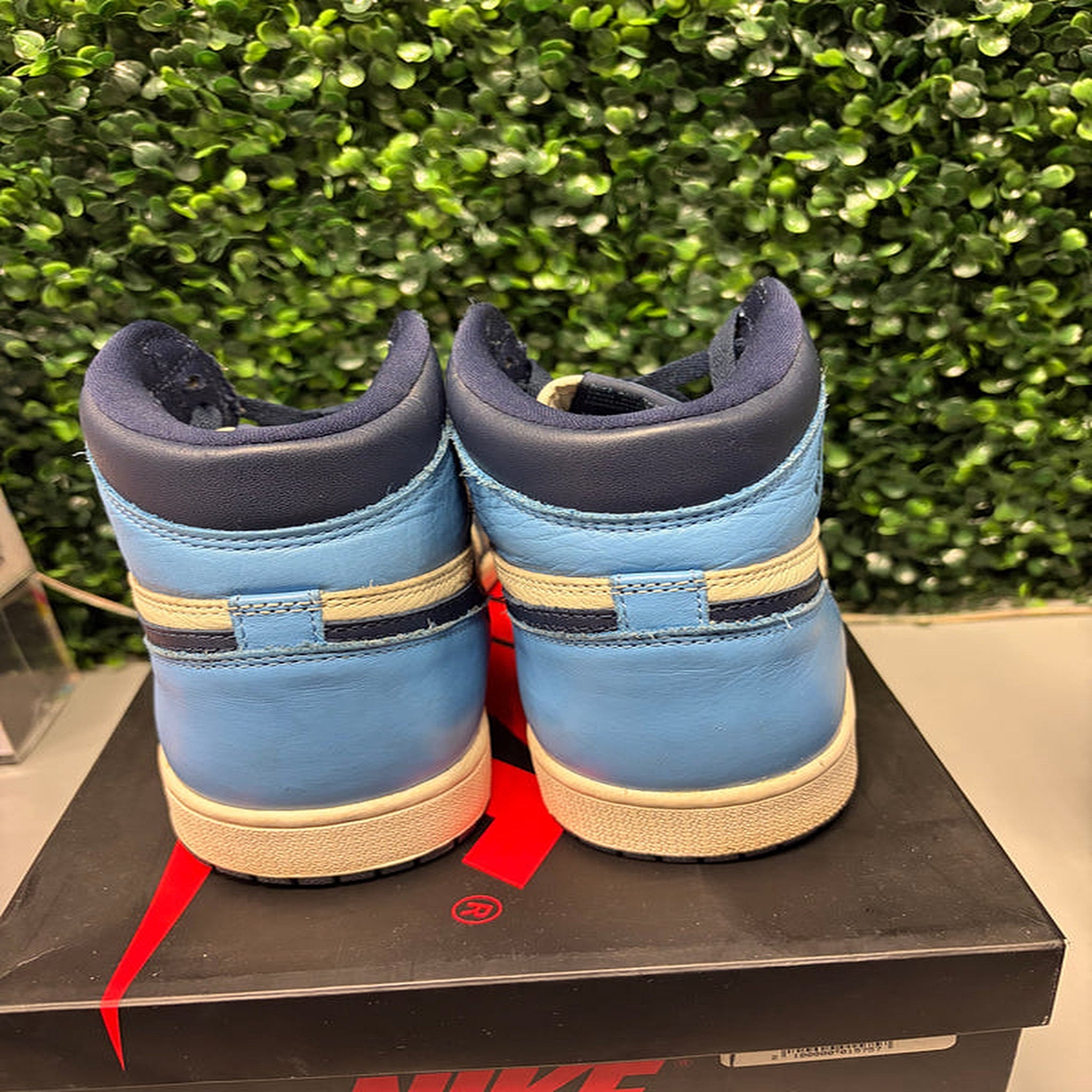 Jordan 1 High "Obsidian" Size 9.5 Preowned