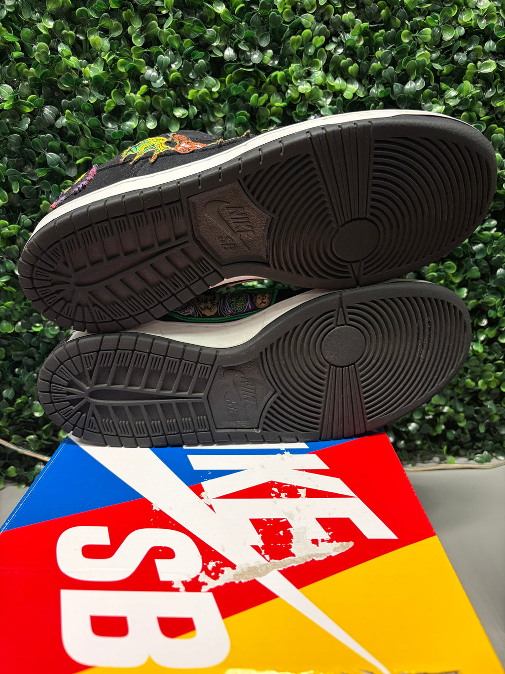 Nike SB Dunk Low Pro QS "Neckface" Size 10 Preowned