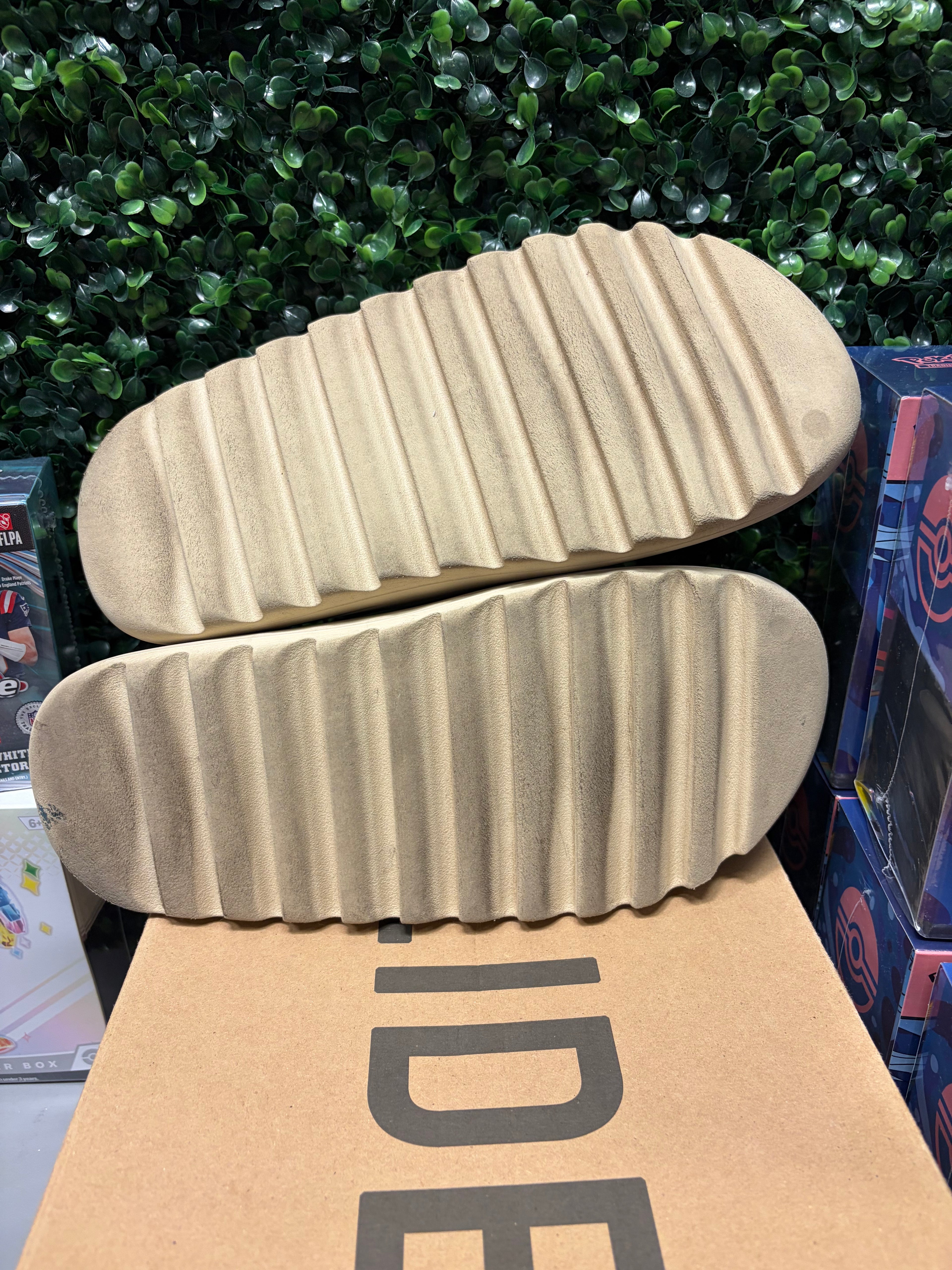 Adidas Yeezy Slide "Bone" Size 11 Preowned