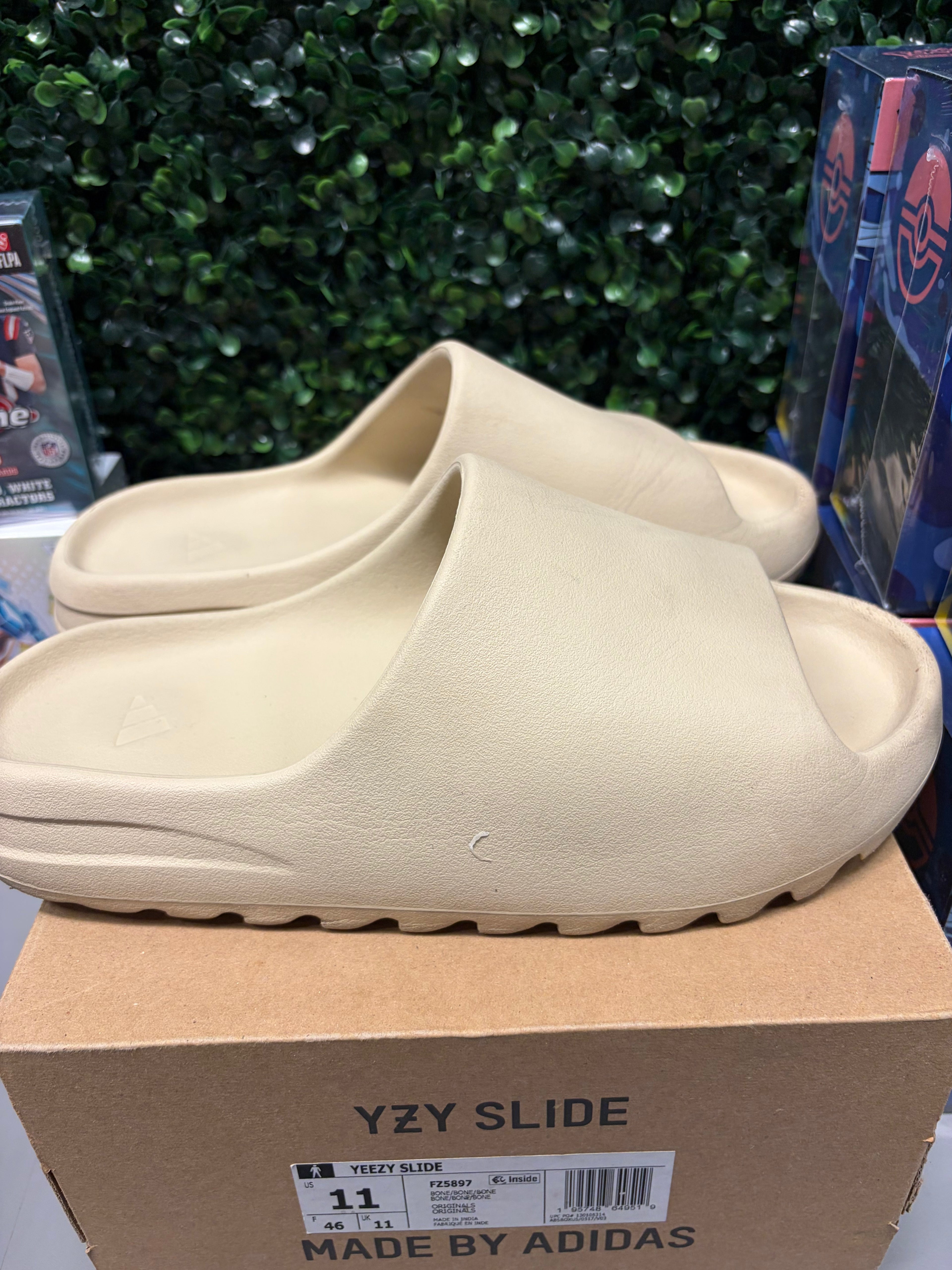 Adidas Yeezy Slide "Bone" Size 11 Preowned