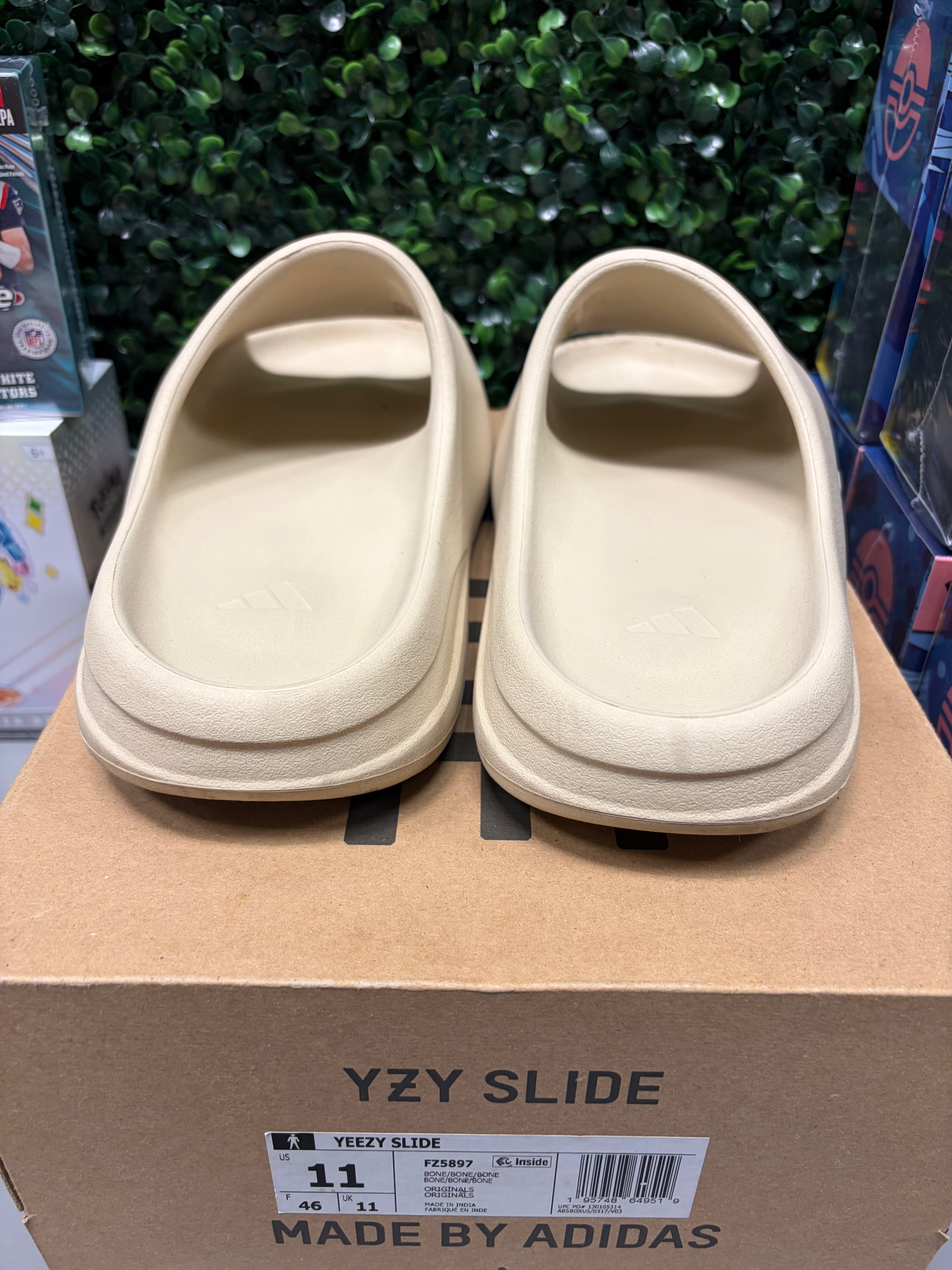 Adidas Yeezy Slide "Bone" Size 11 Preowned