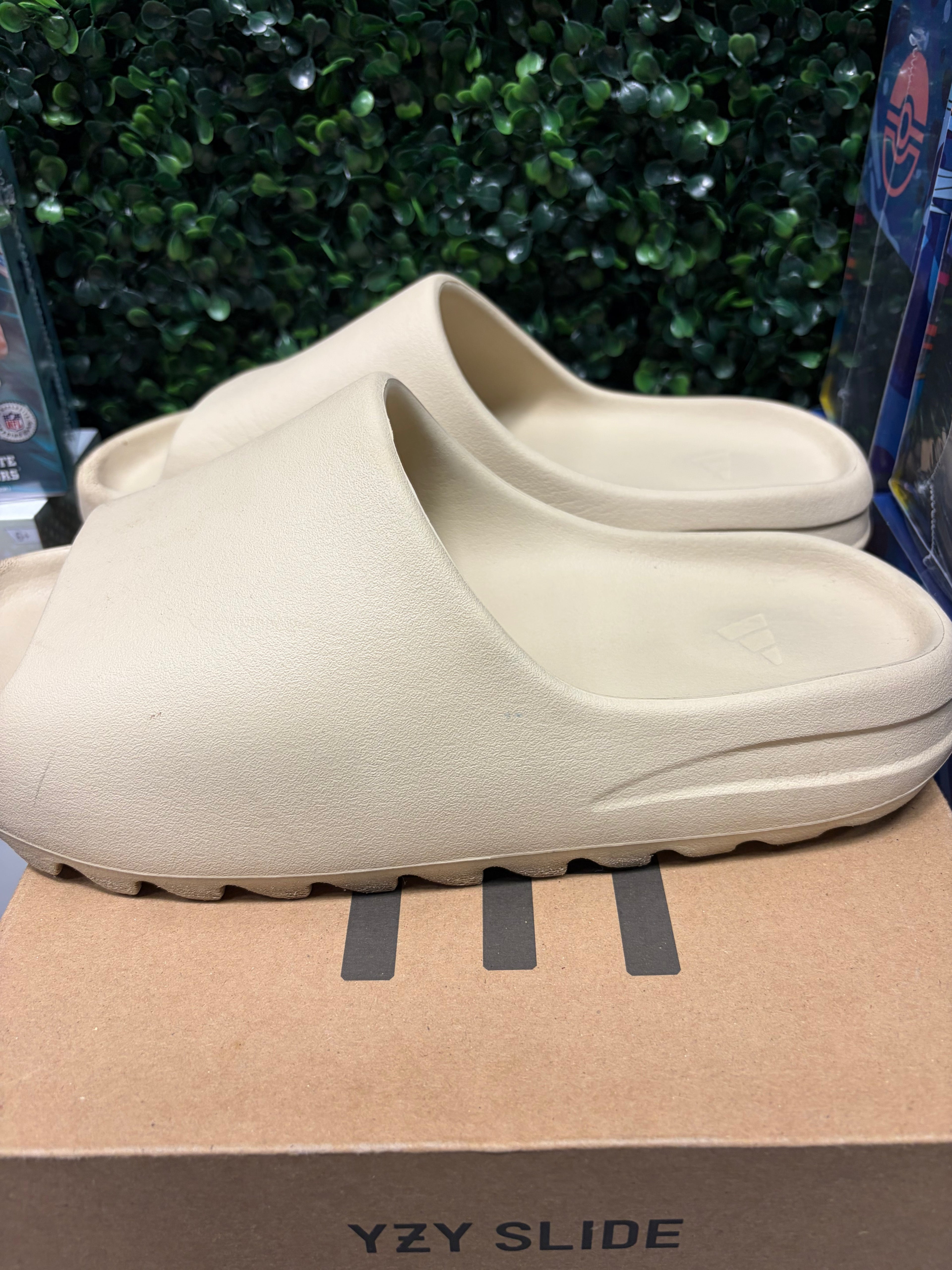 Adidas Yeezy Slide "Bone" Size 11 Preowned