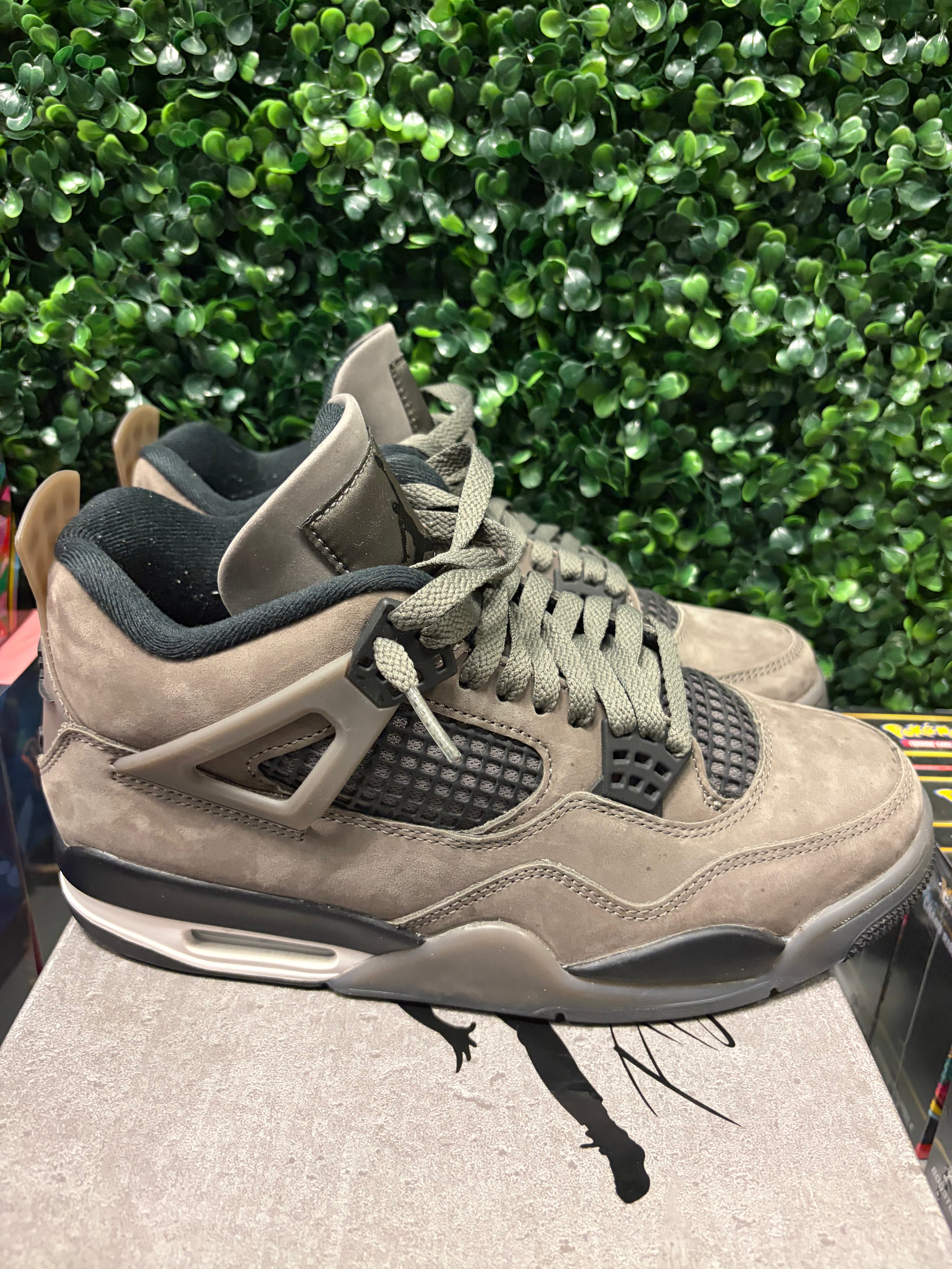 Jordan 4 "Cave Stone" Size 8.5 Preowned