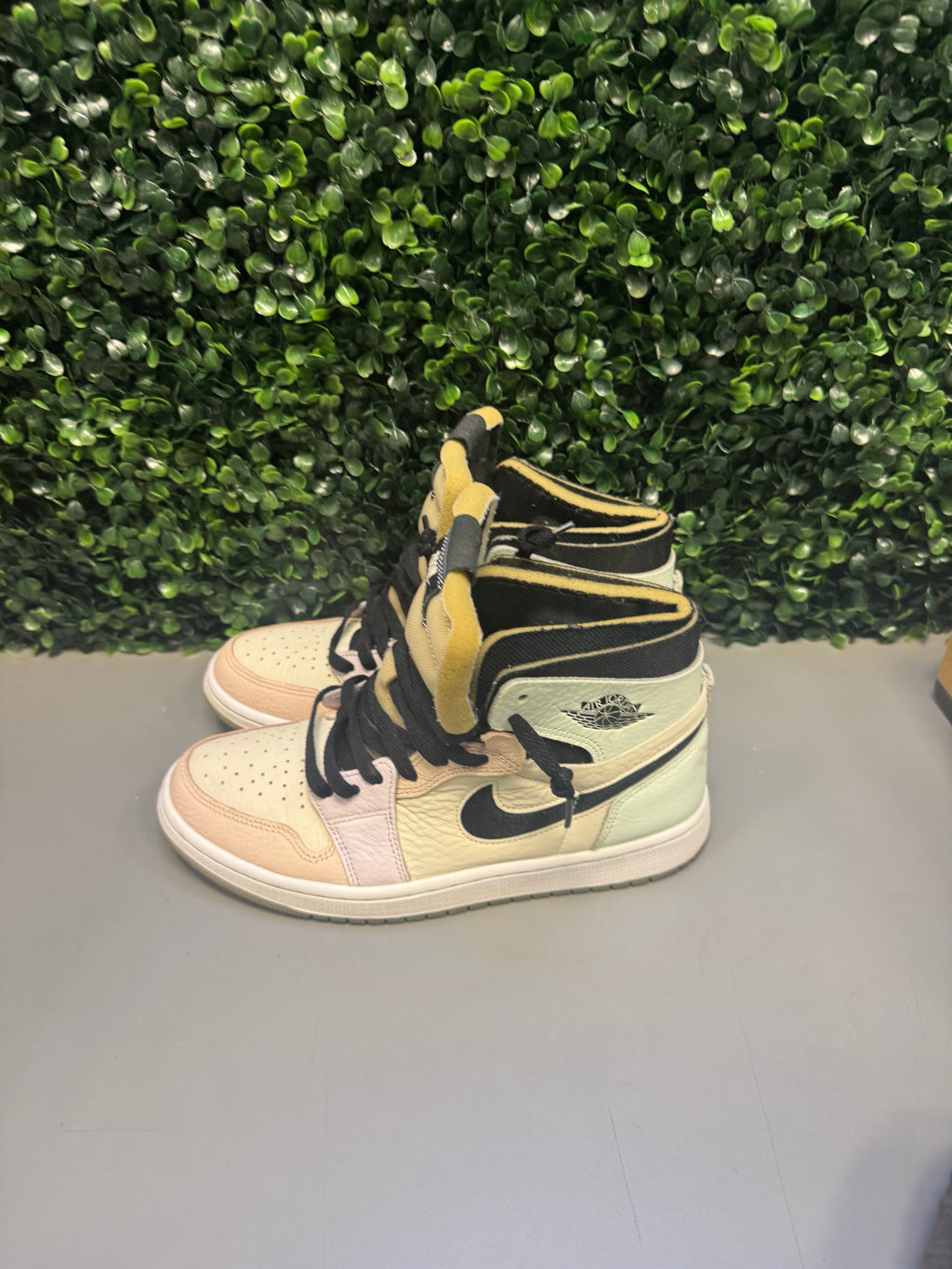 Jordan 1 High CMFT "Easter" Size 6.5Y Preowned