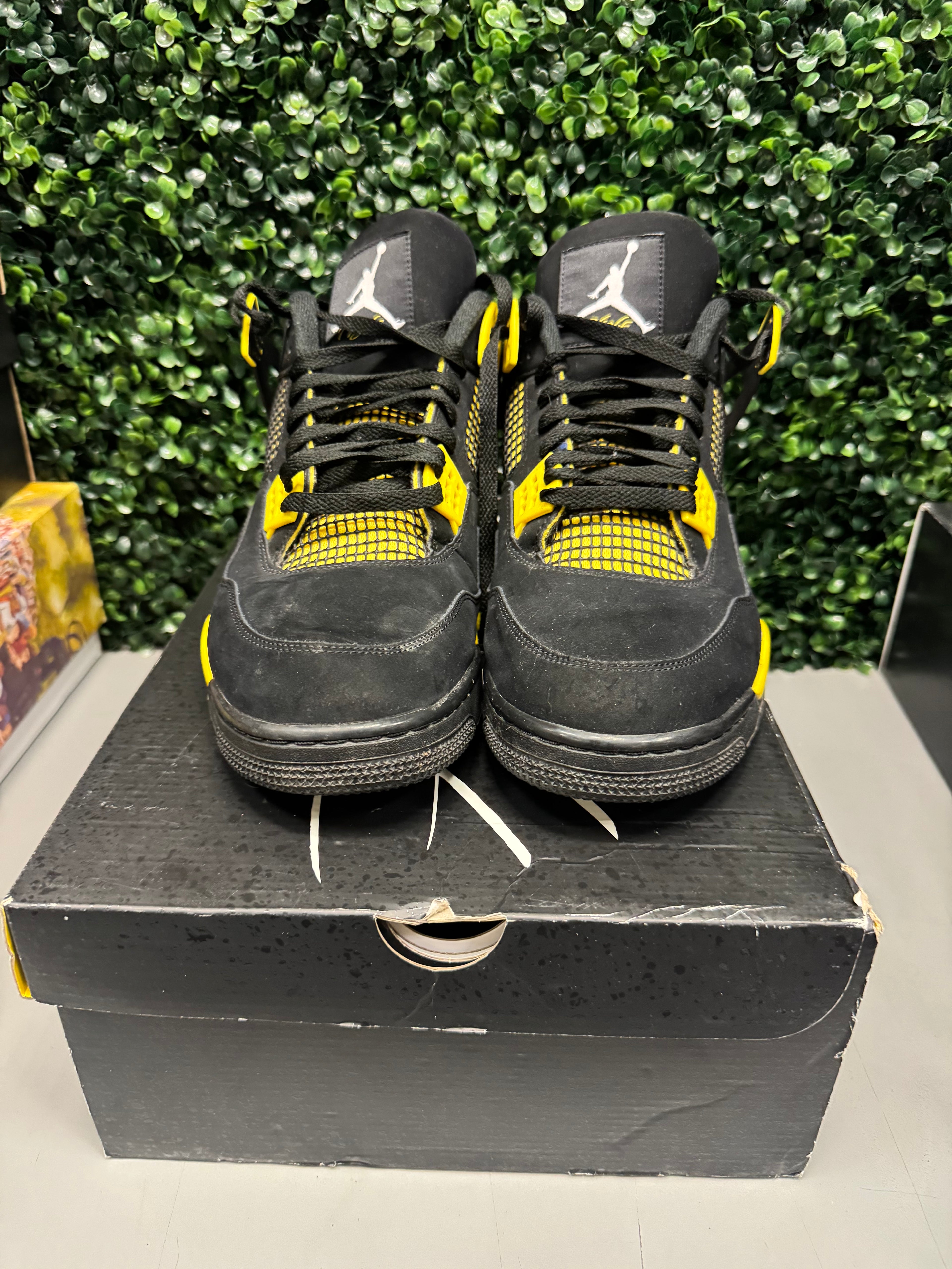 Jordan 4 "Thunder" Size 14 Preowned