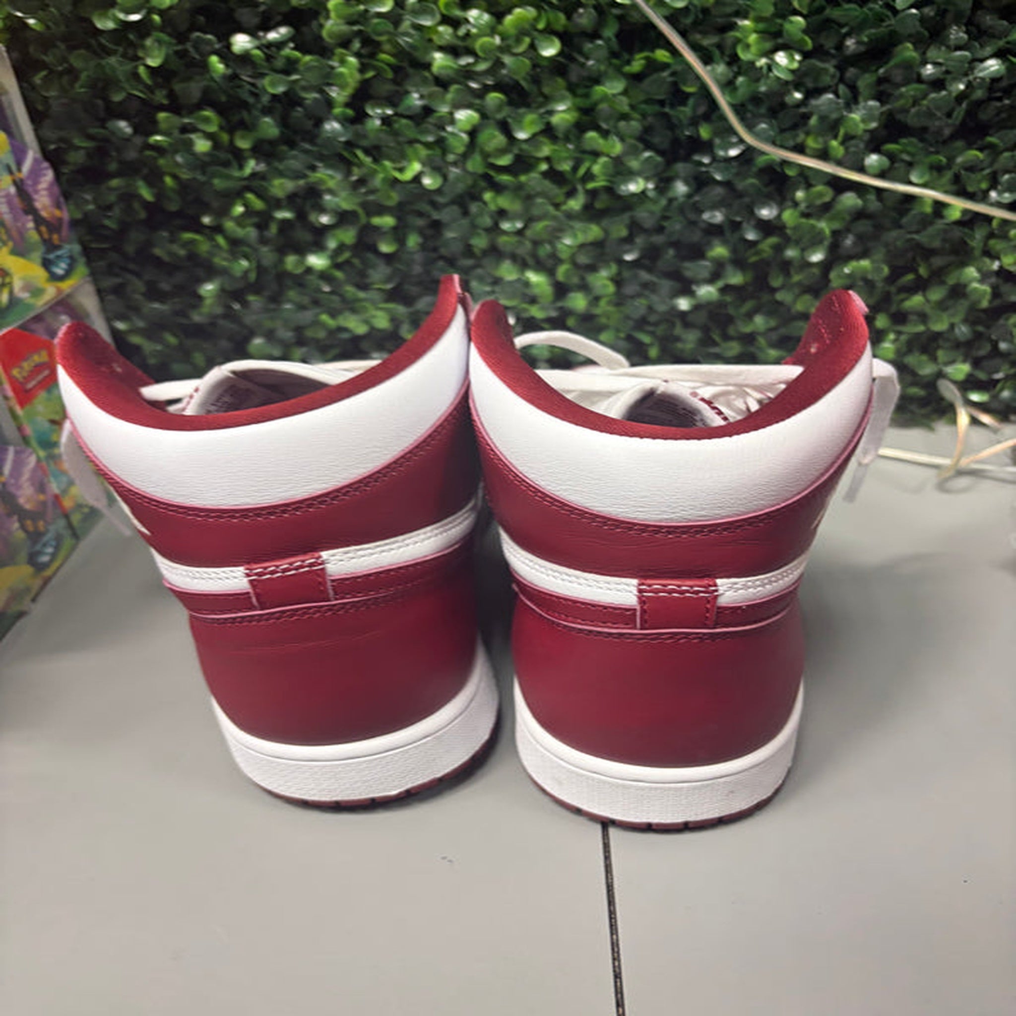 Jordan 1 Retro High OG "Artisanal Team Red" Size 12 Preowned