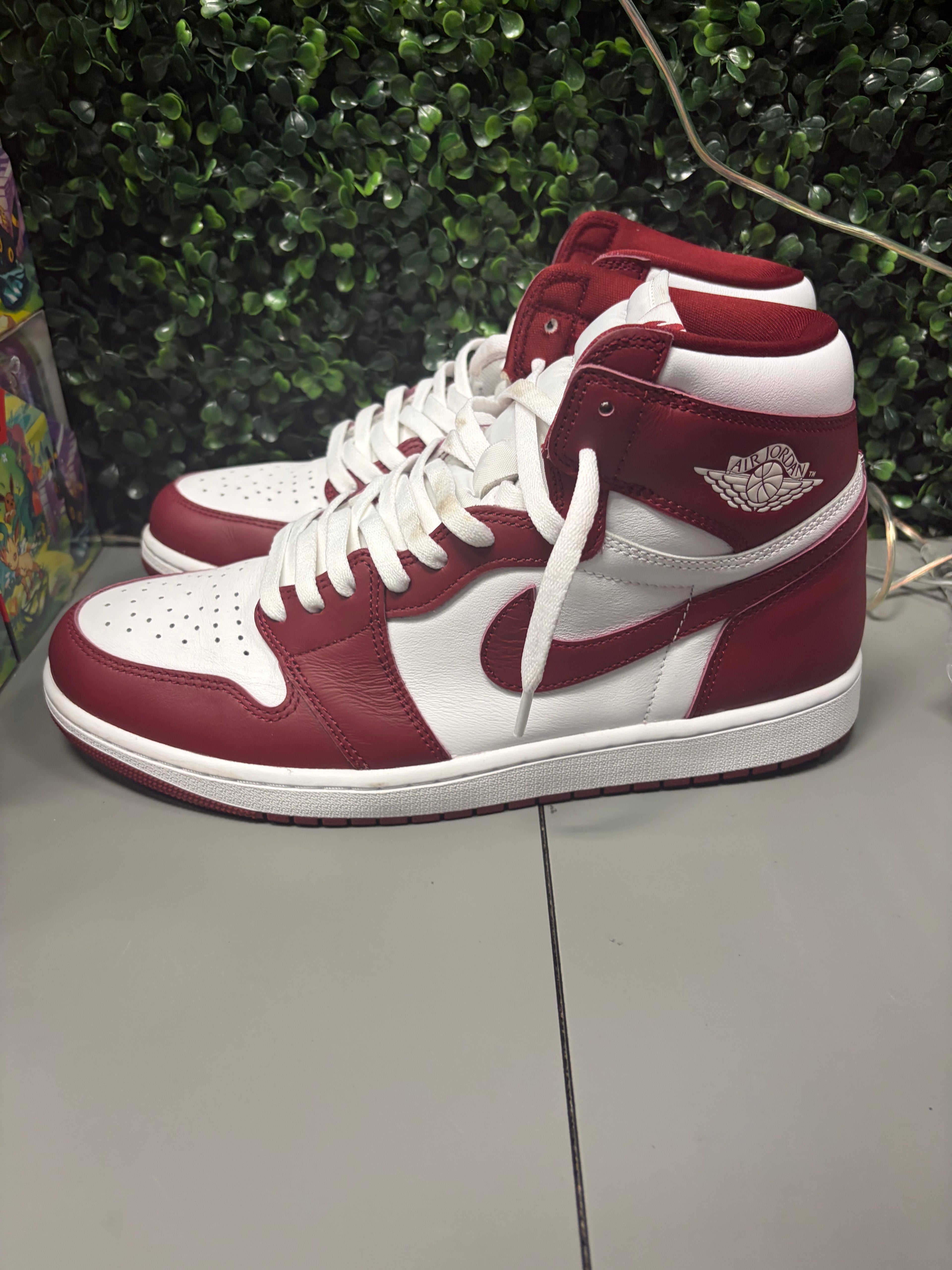 Jordan 1 Retro High OG "Artisanal Team Red" Size 12 Preowned