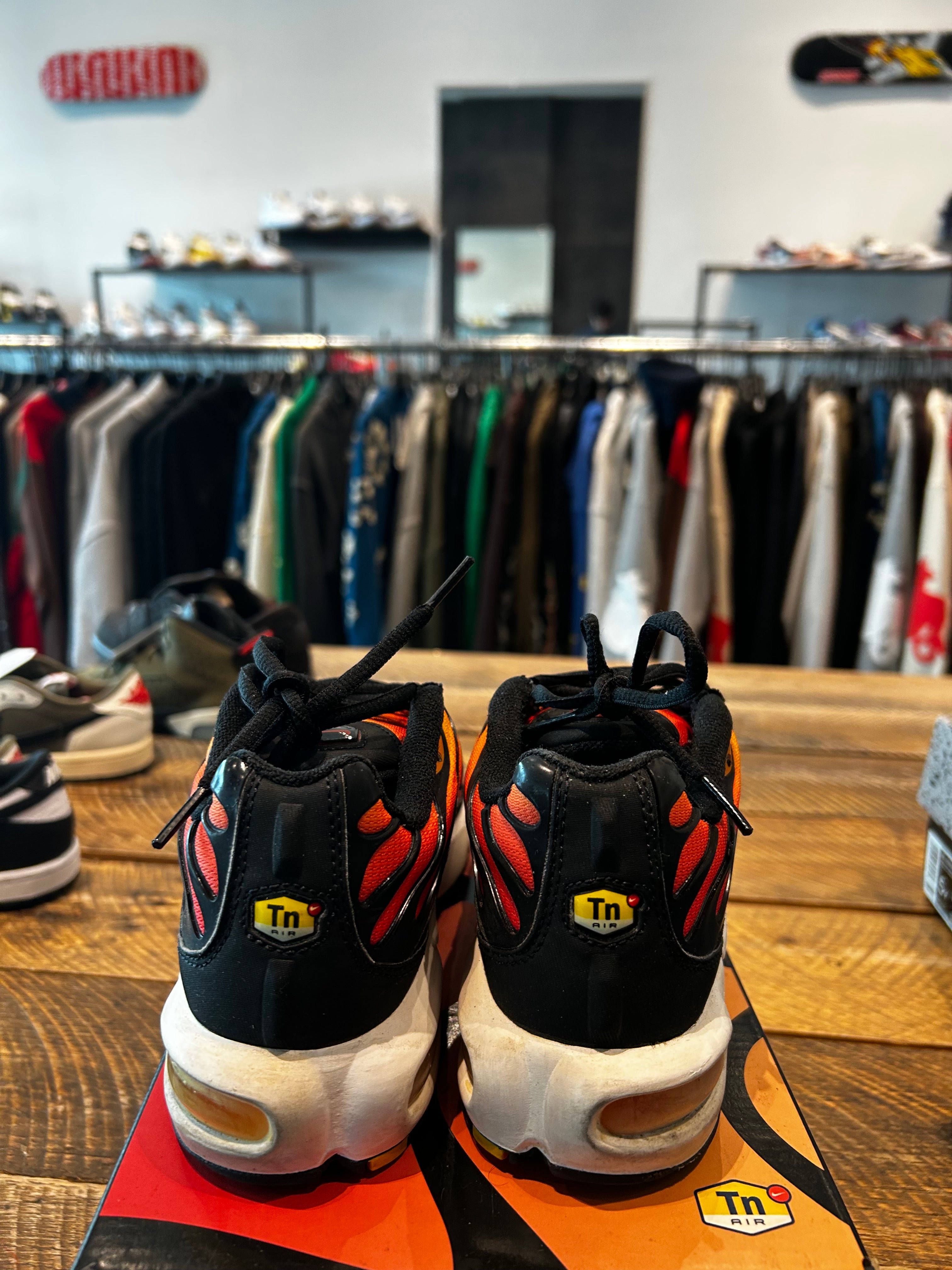 Air Max Plus "Pimento" Size 5Y Preowned